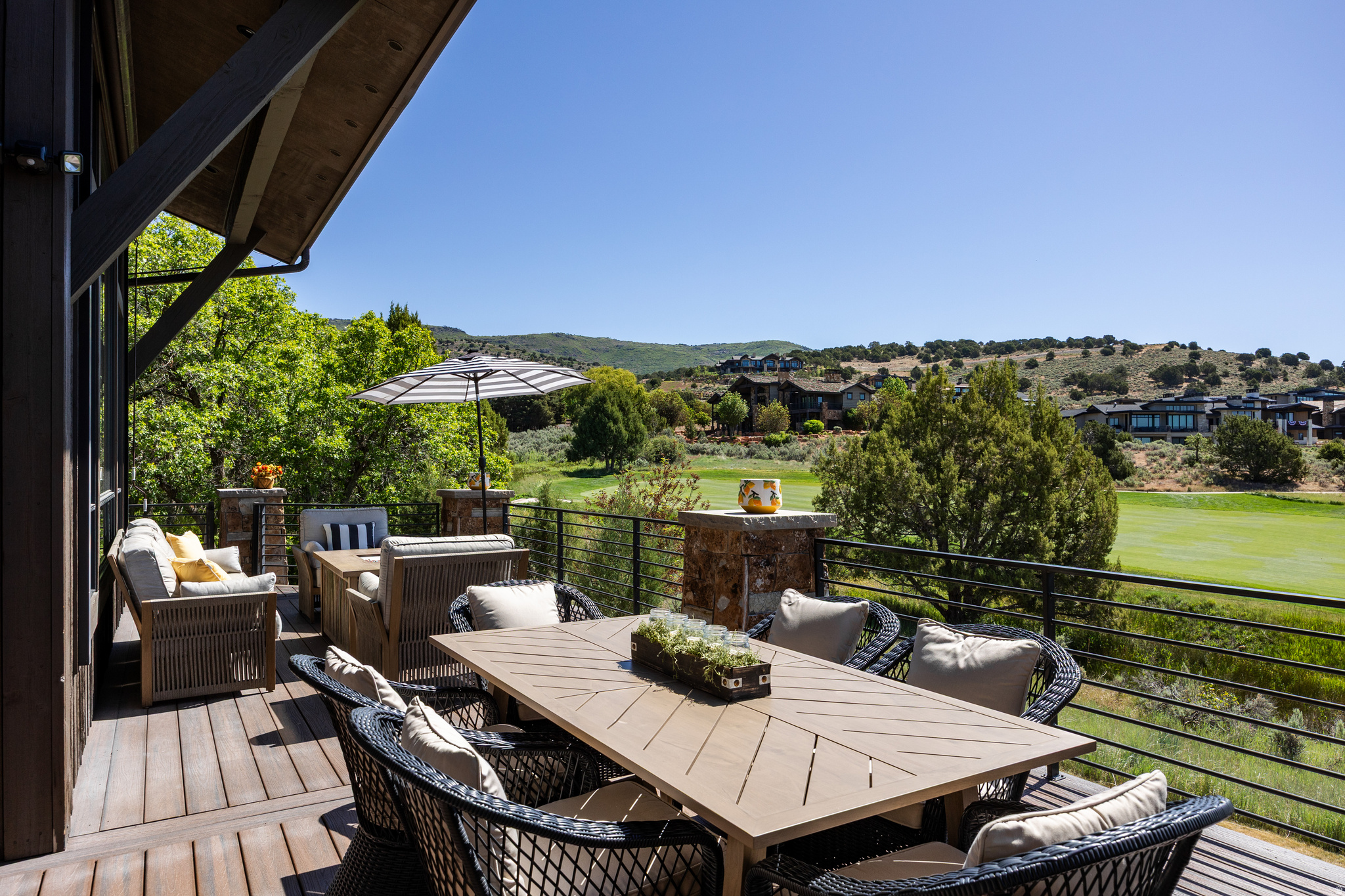 RED LEDGES - Residential