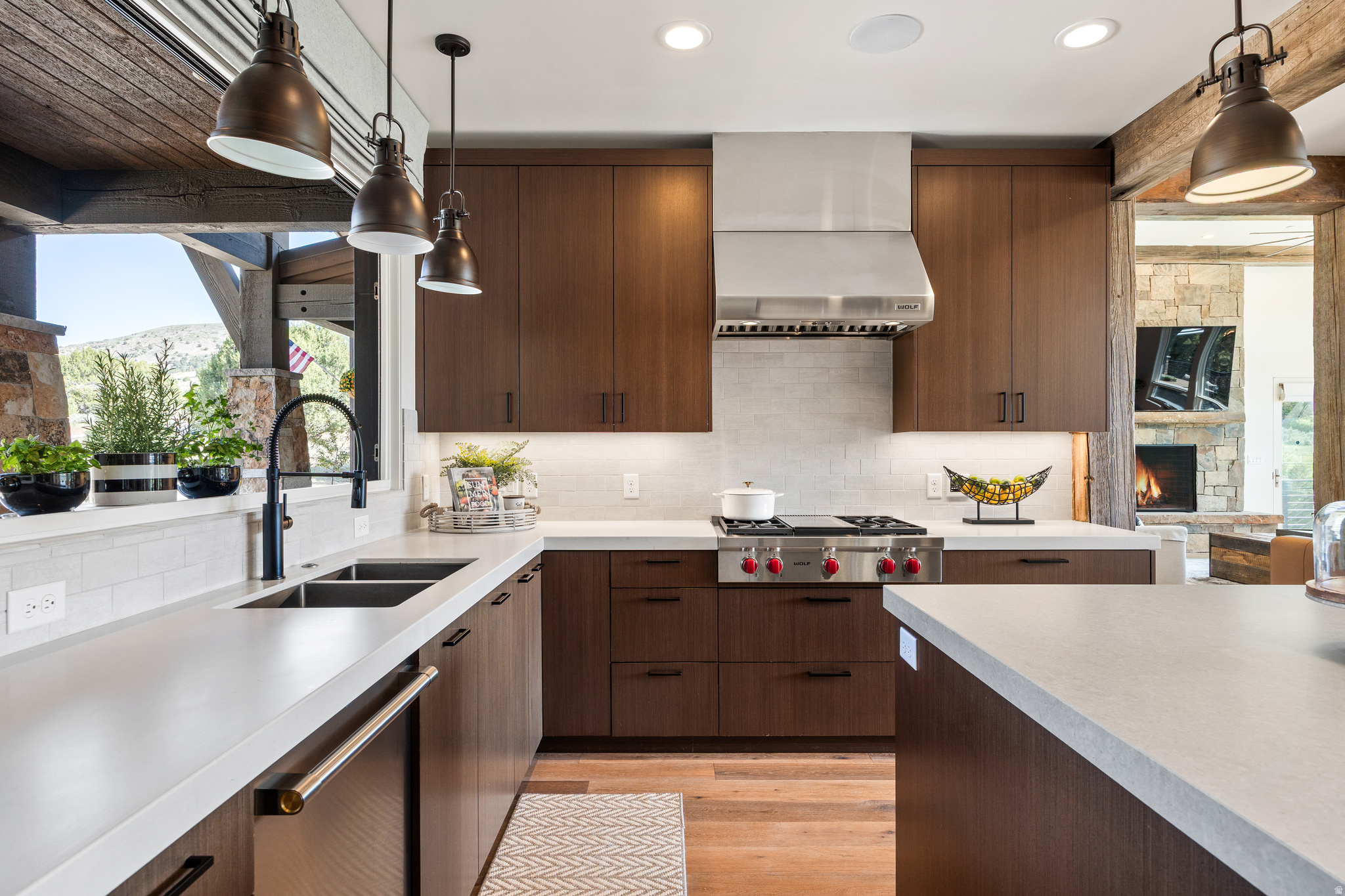 RED LEDGES - Residential