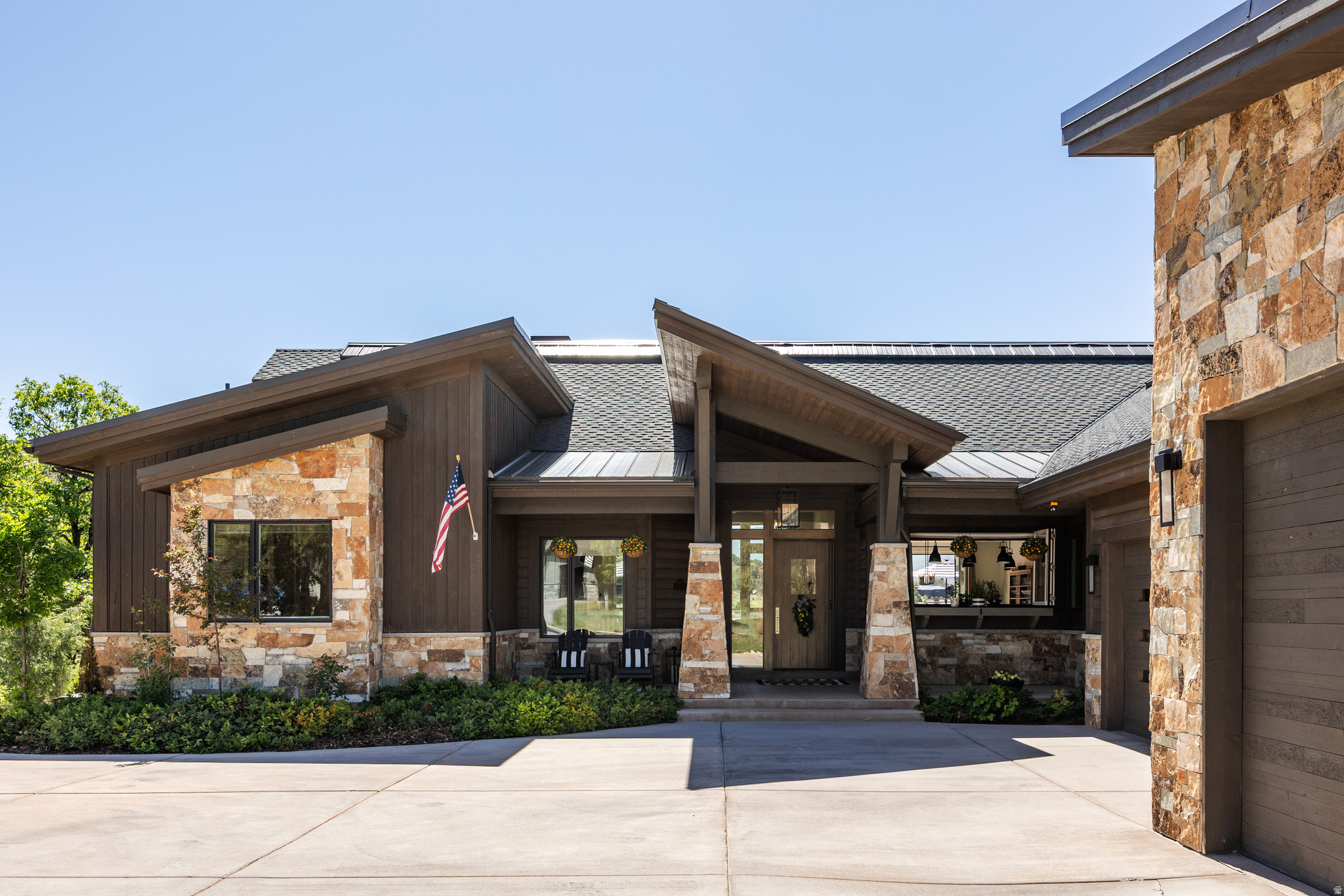 RED LEDGES - Residential