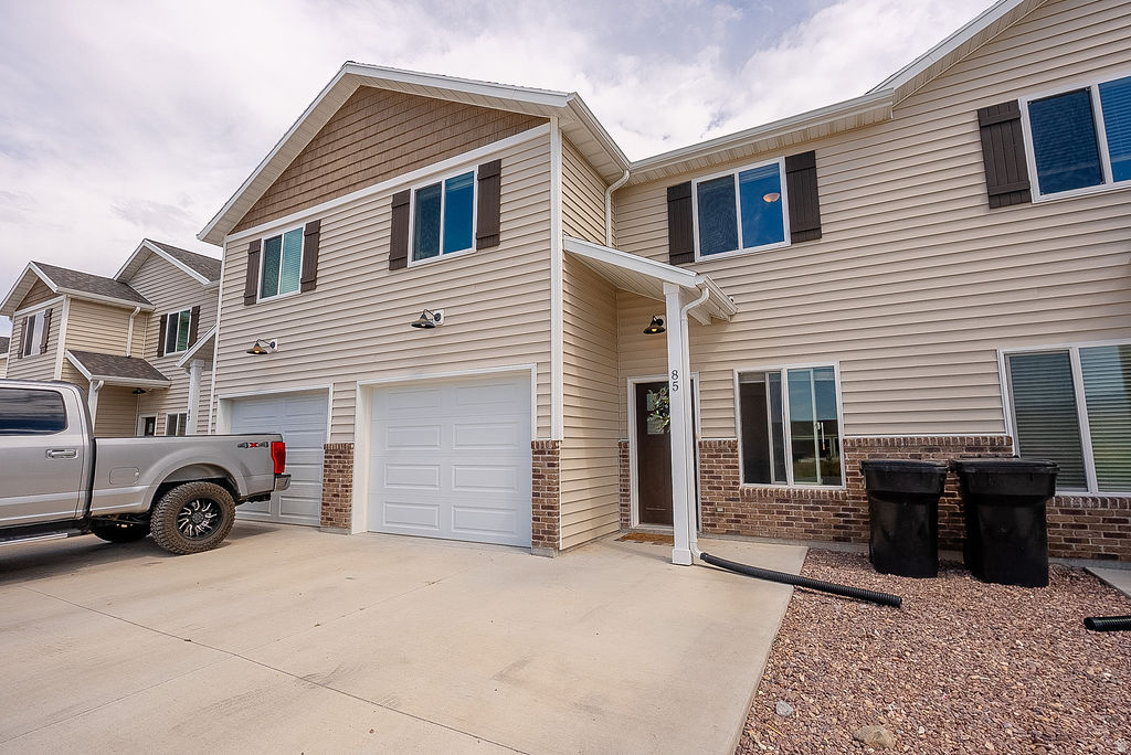 LEGACY RANCH TOWNHOMES - Residential