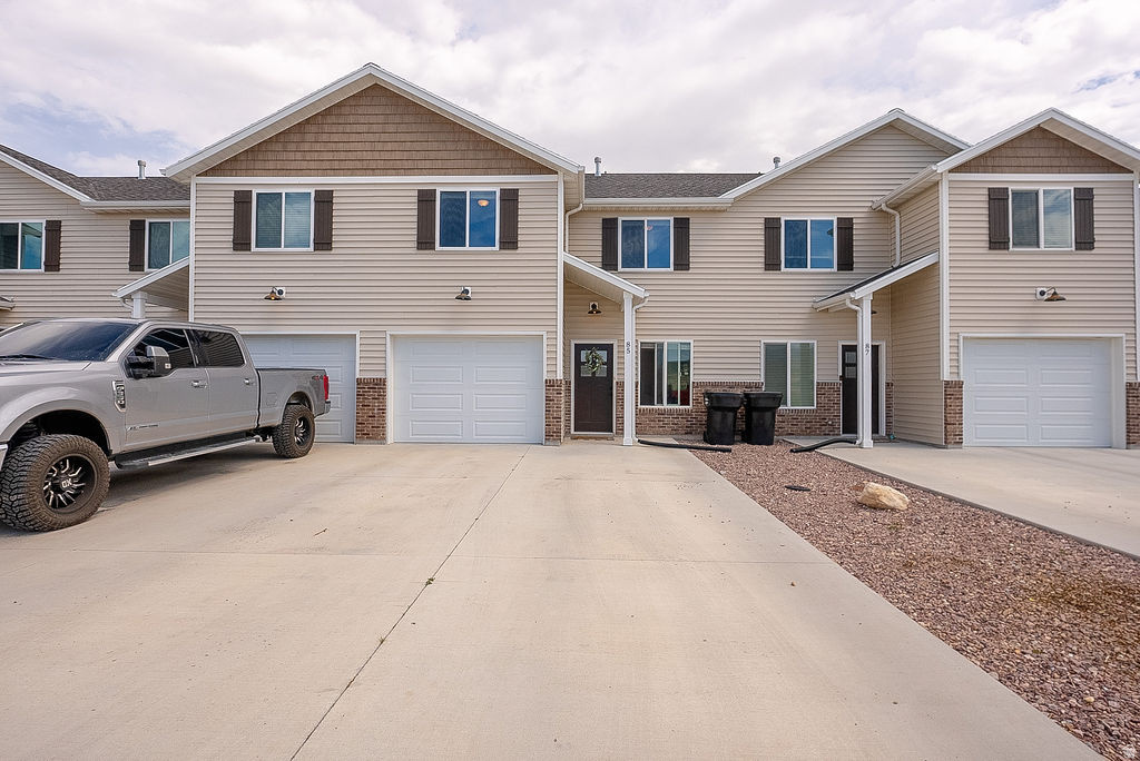 LEGACY RANCH TOWNHOMES - Residential
