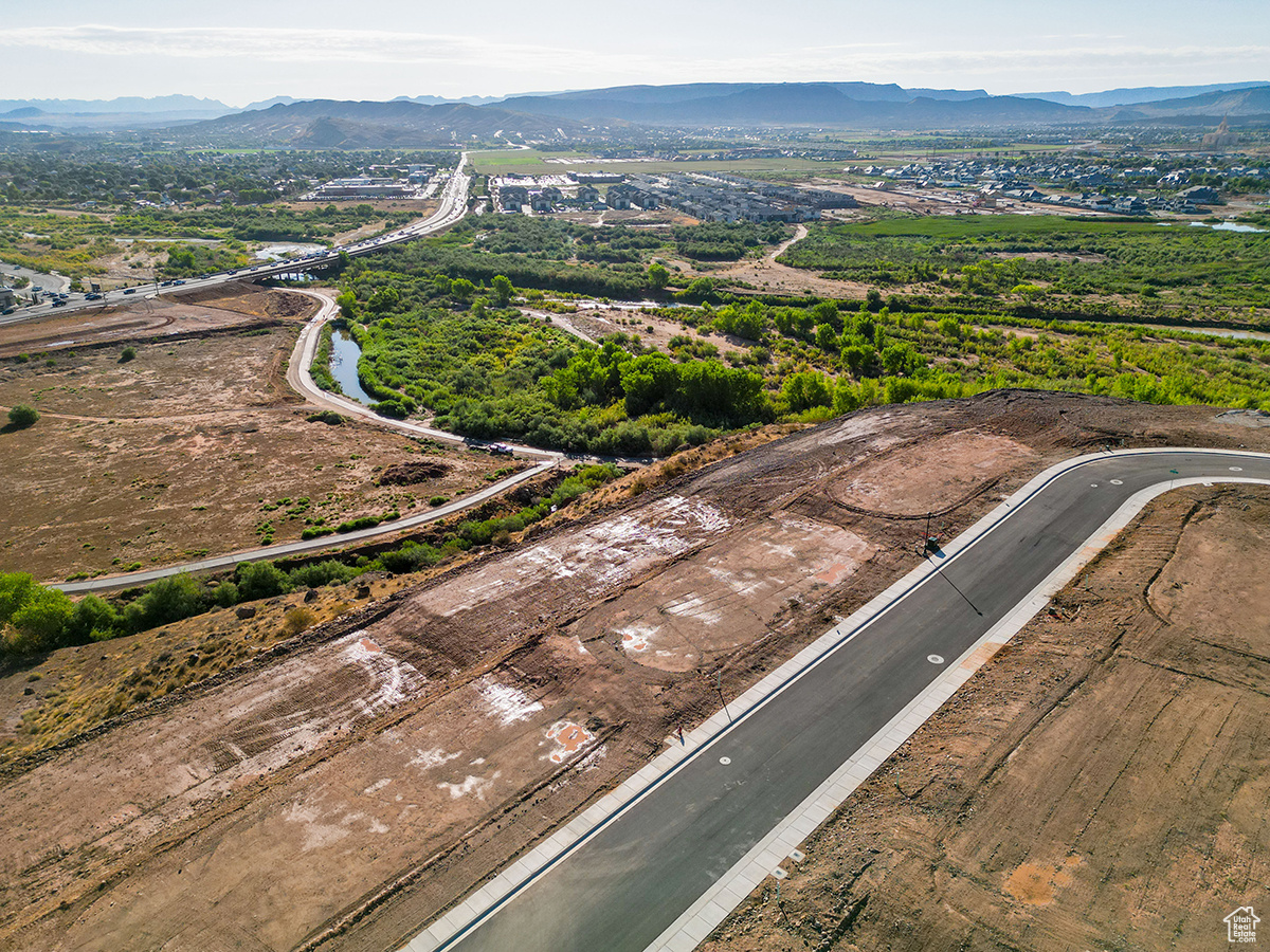 KNETTAS KNOLL - Land