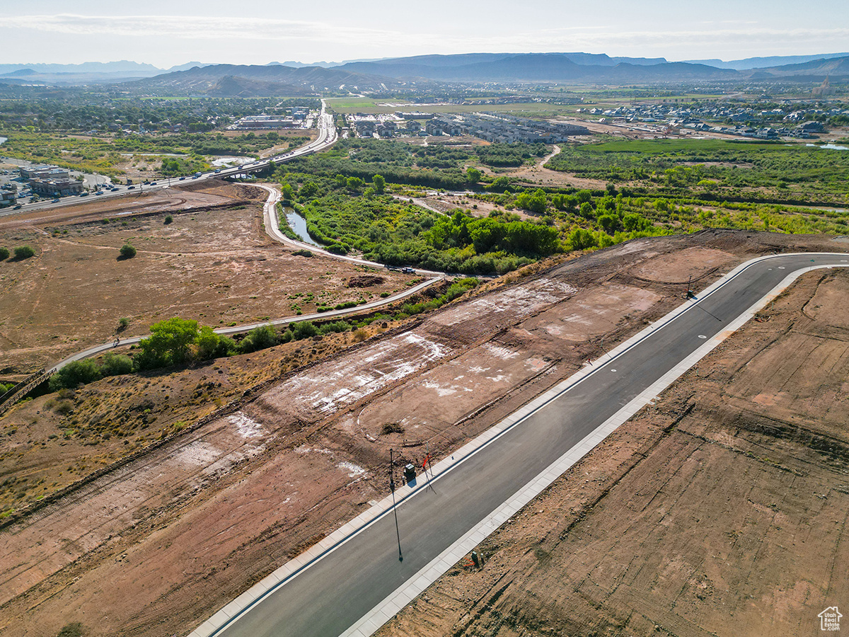 KNETTAS KNOLL - Land