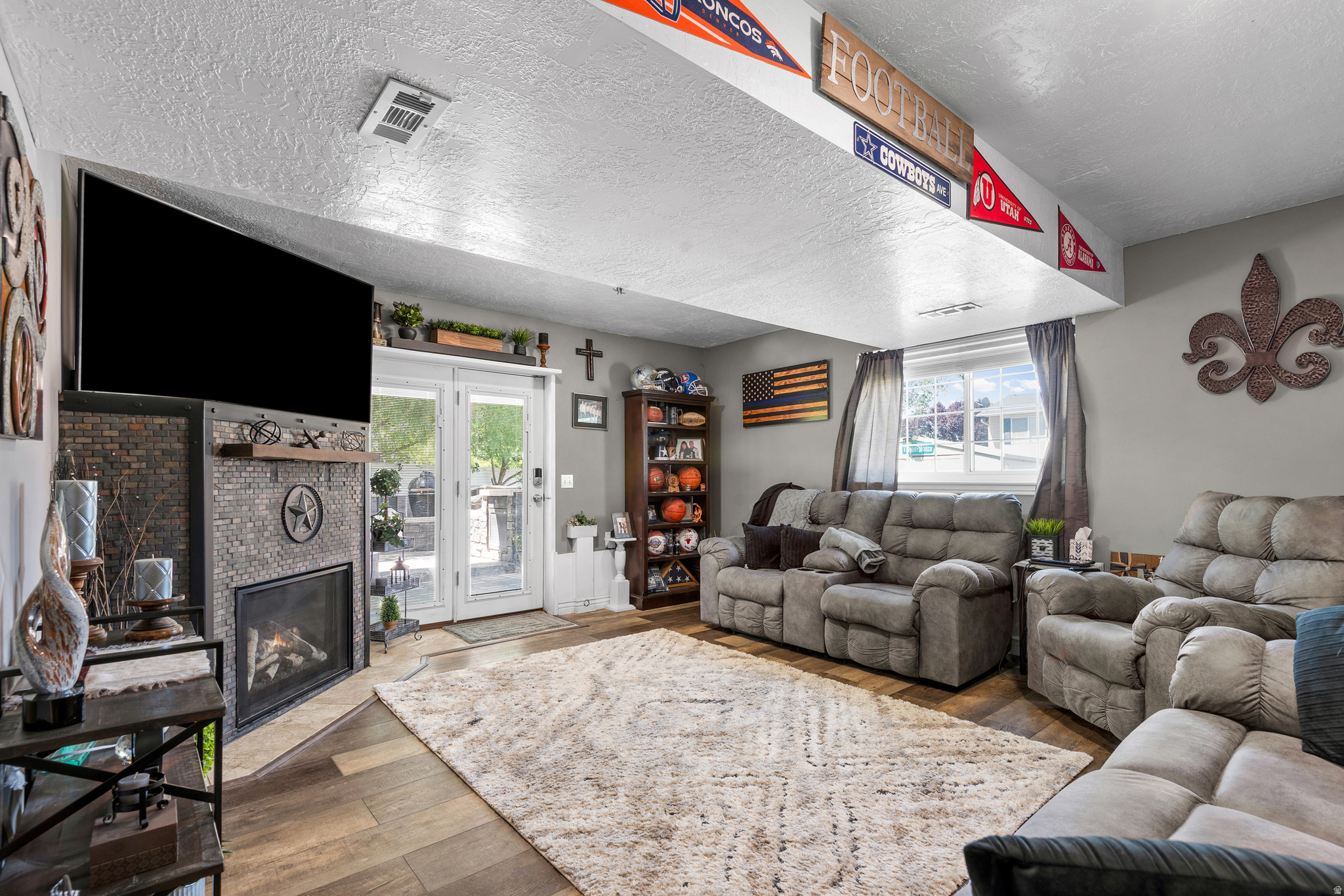 CLOVER DALE PARK - Residential