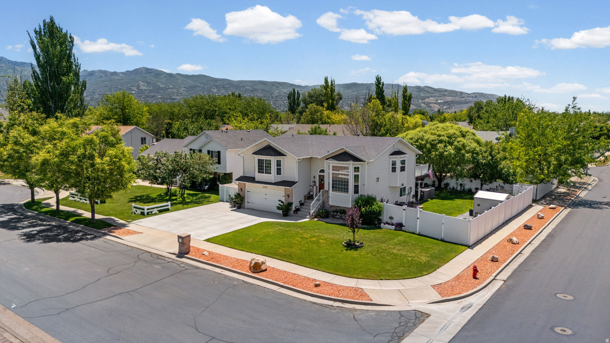 CLOVER DALE PARK - Residential
