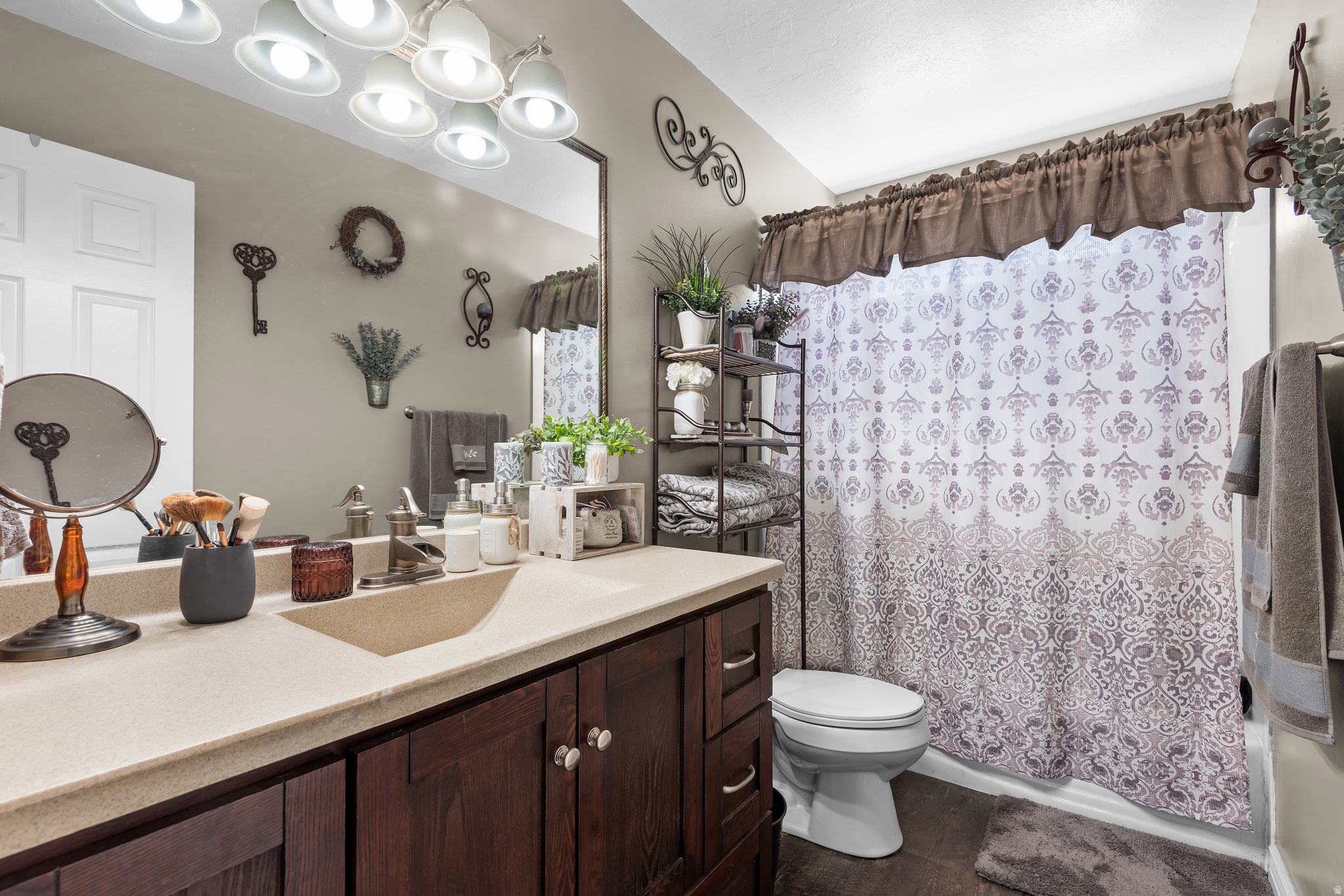 CLOVER DALE PARK - Residential