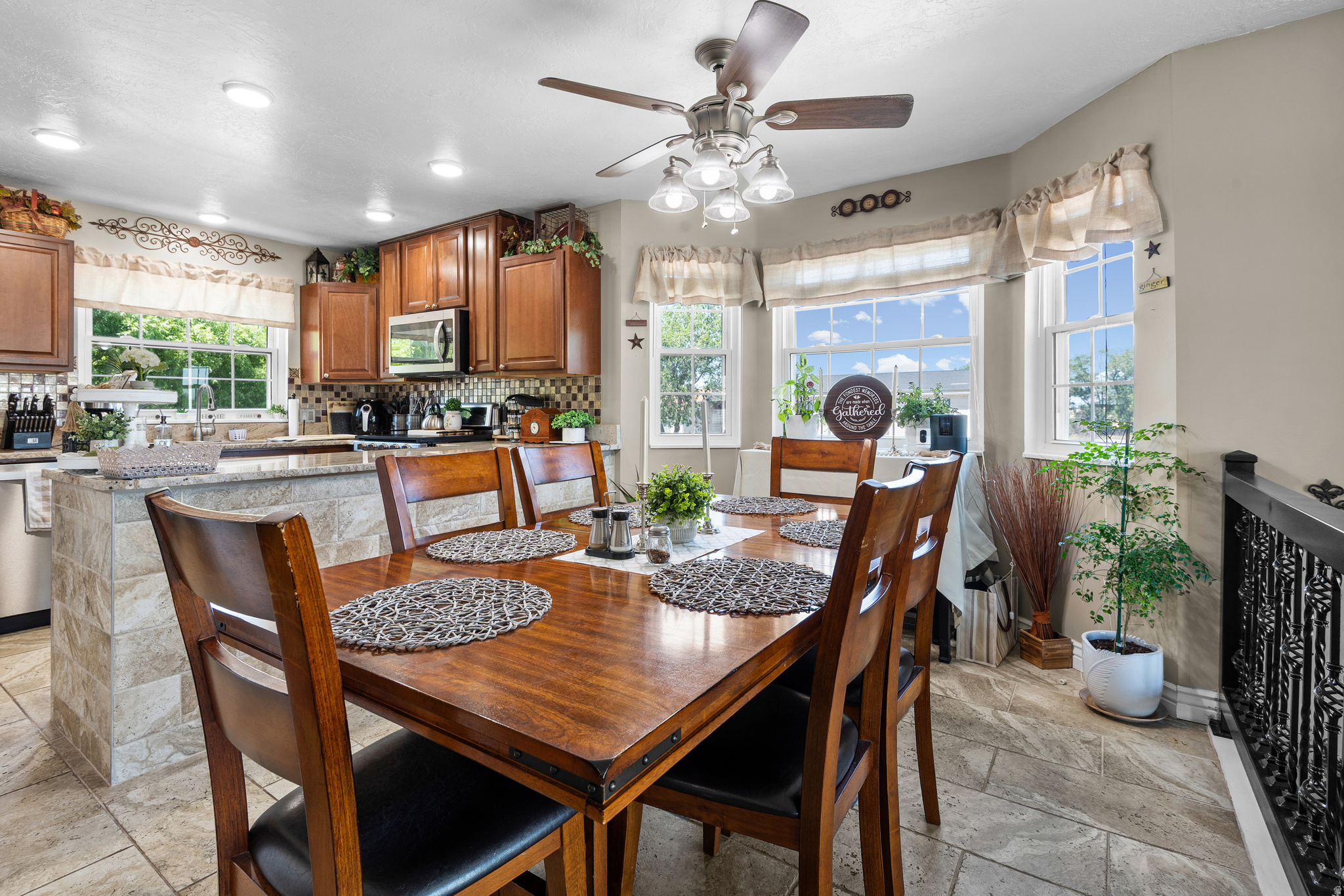 CLOVER DALE PARK - Residential