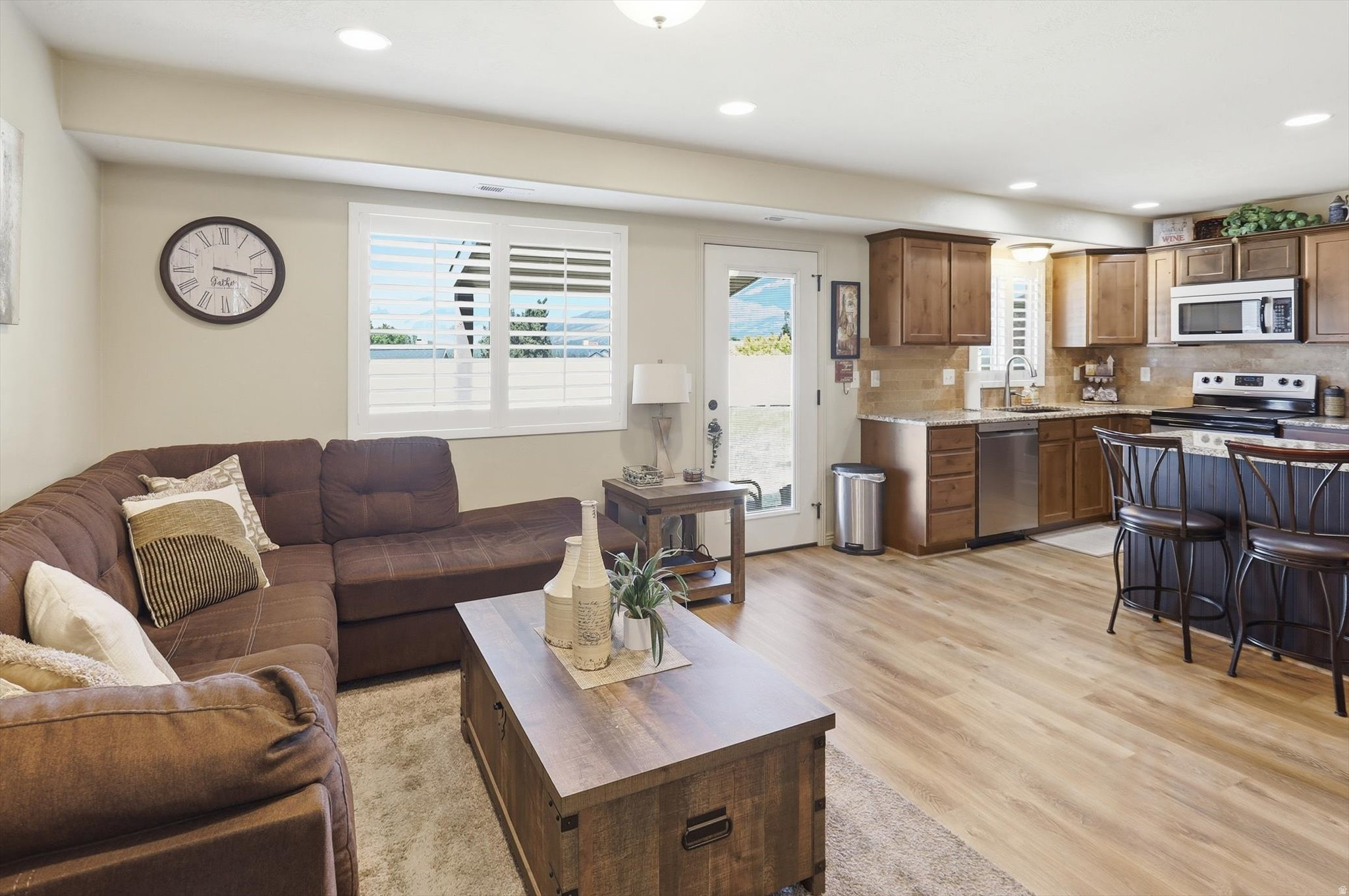 STONEY BROOK - Residential