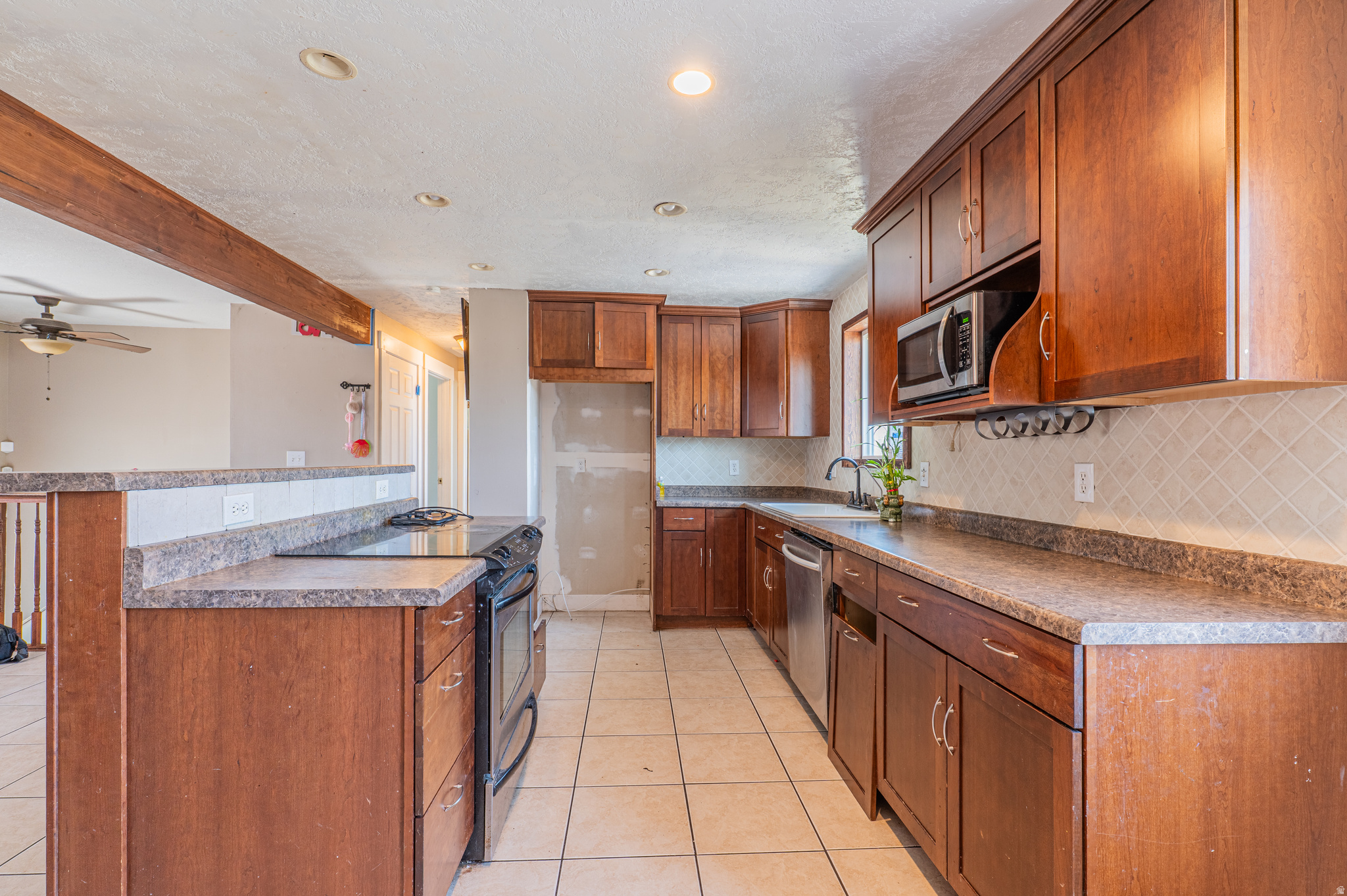 AMD PLAT D, HILLSDALE - Residential