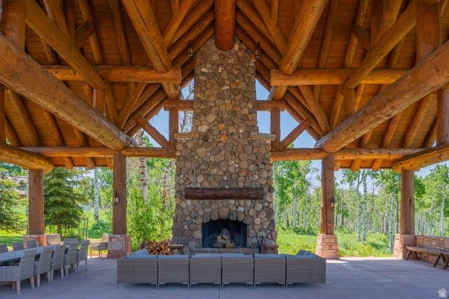 WOLF CREEK RANCH - Residential