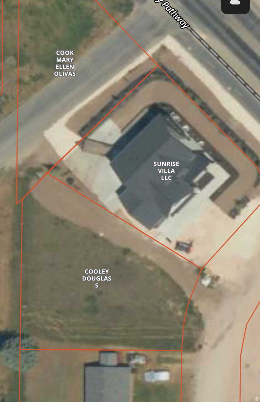 TRIANGLE ESTATES #3 - Land