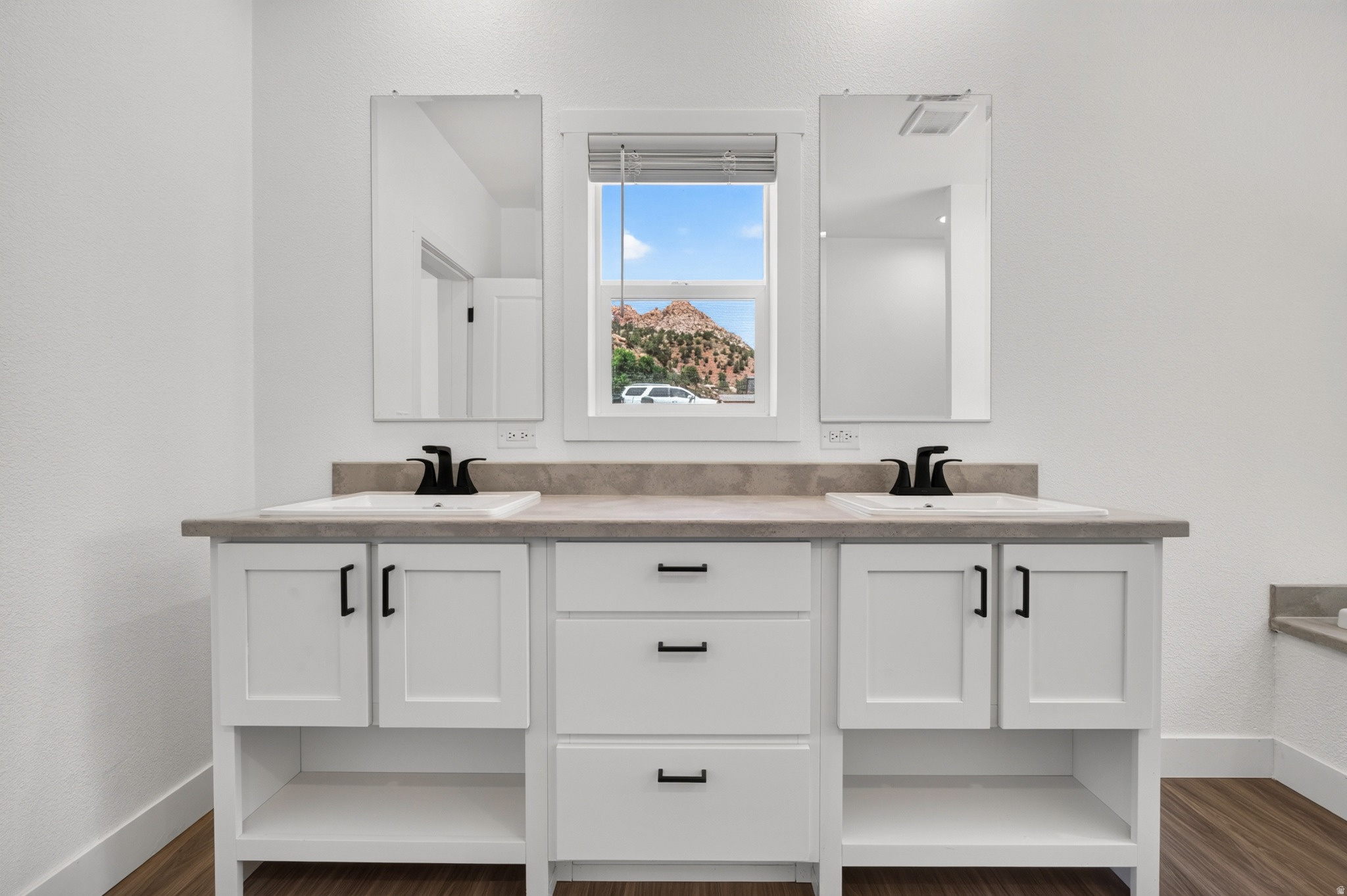 SHORT CREEK - Residential