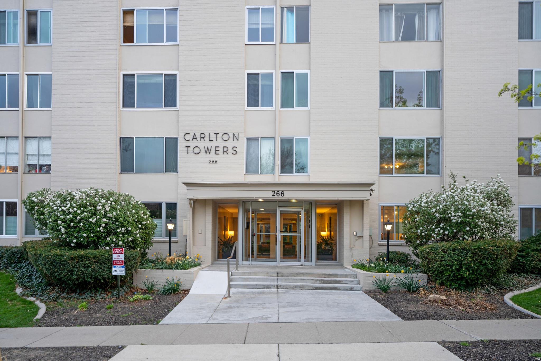 CARLTON TOWERS - Residential