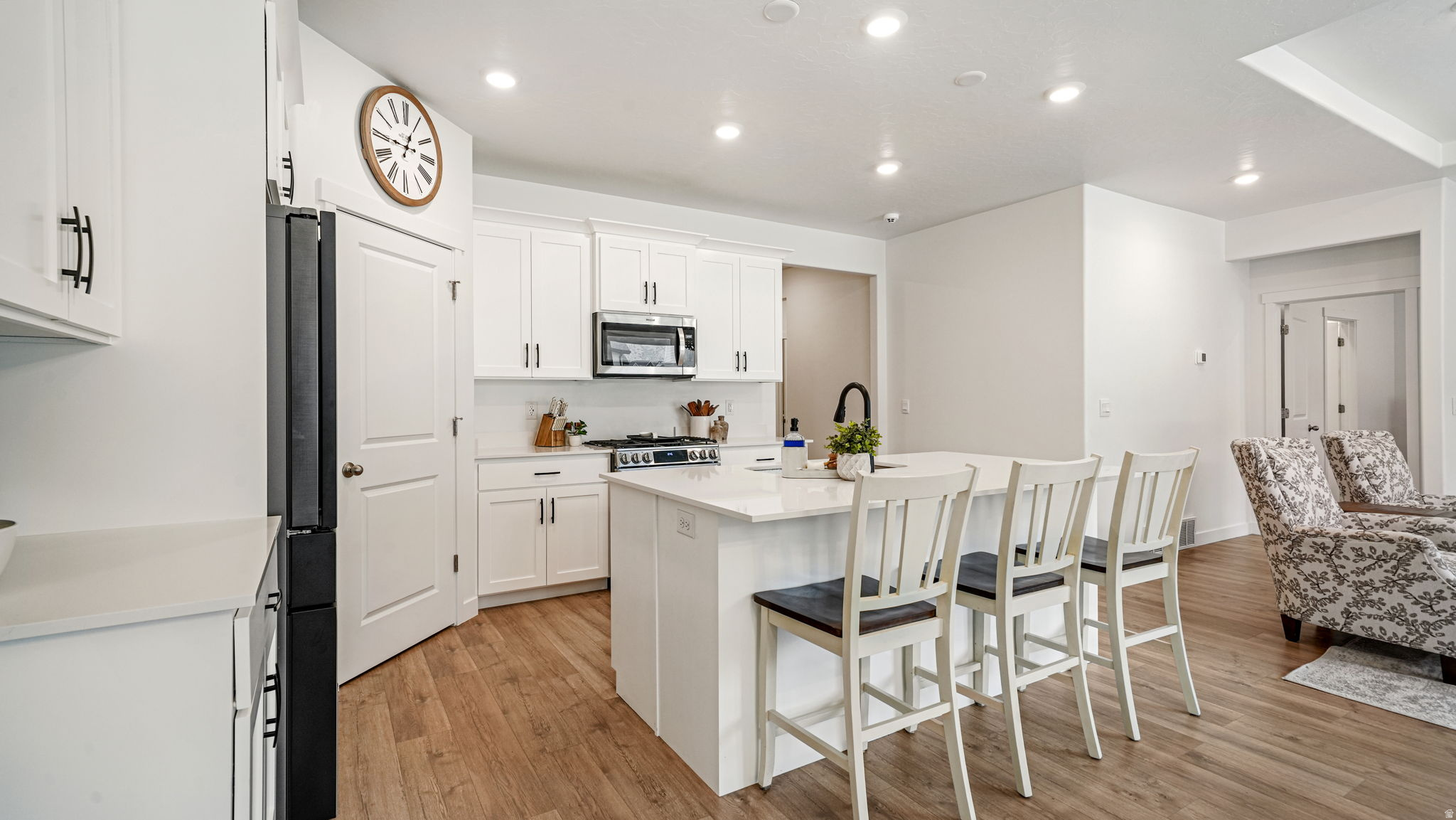 FOOTHILL VILLAGE - Residential
