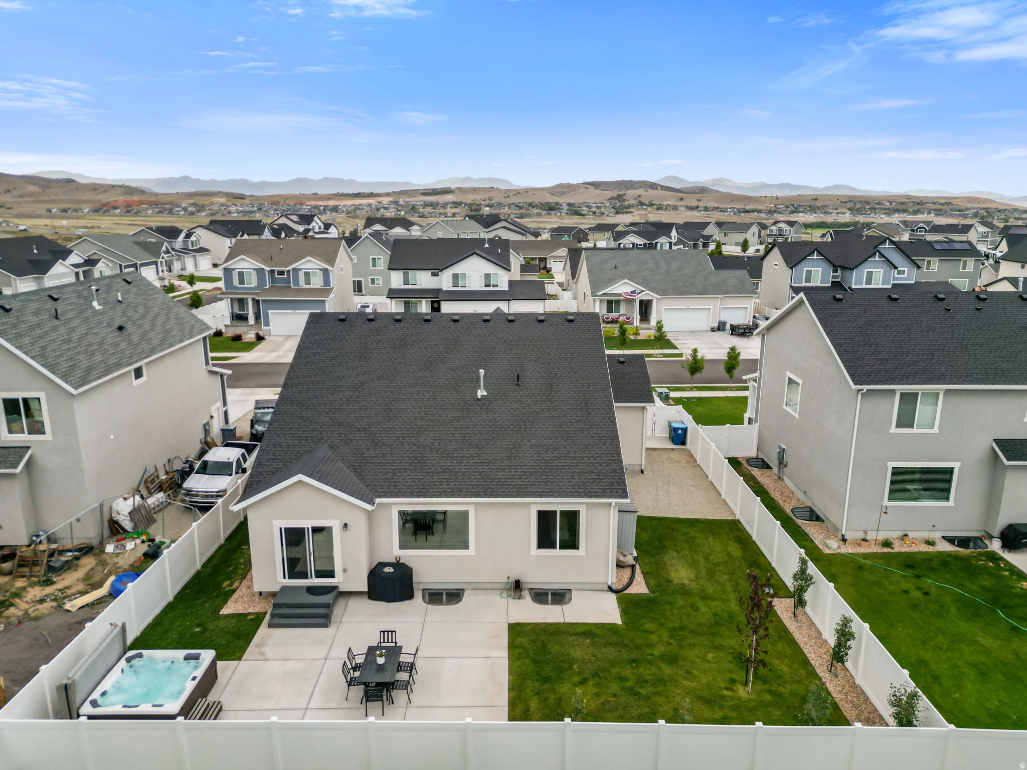 FOOTHILL VILLAGE - Residential