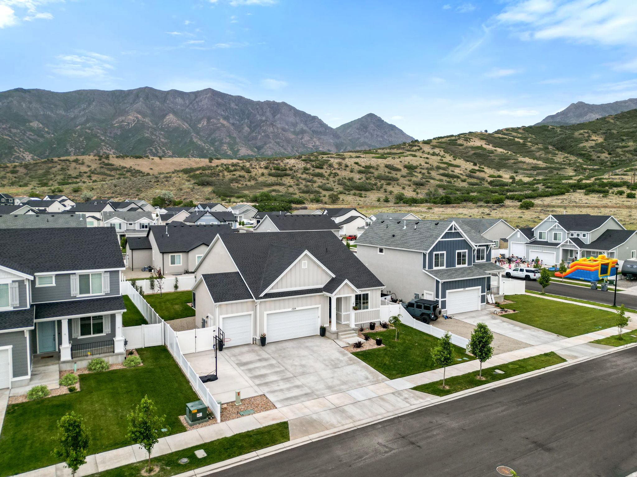FOOTHILL VILLAGE - Residential