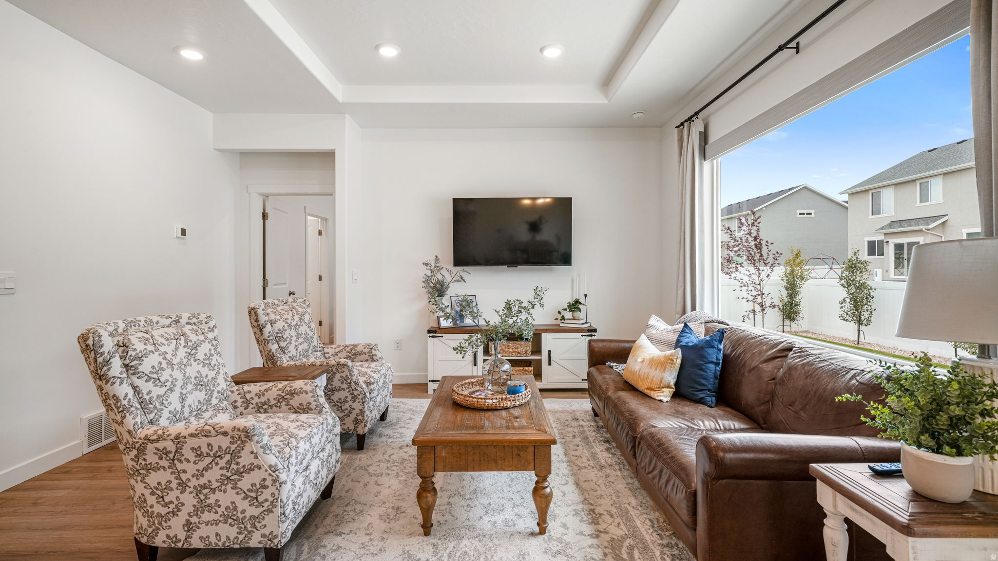 FOOTHILL VILLAGE - Residential
