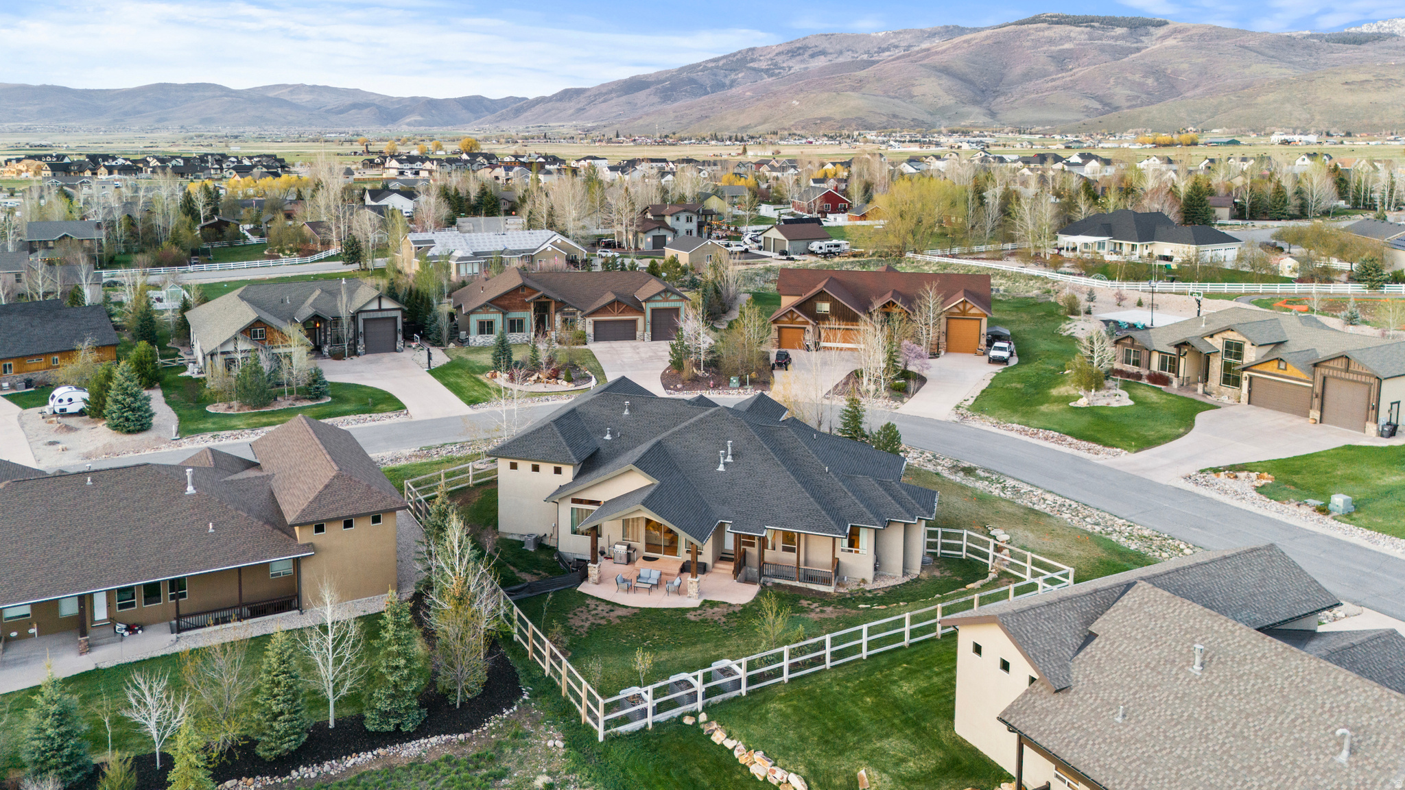 SUMMIT HAVEN - Residential