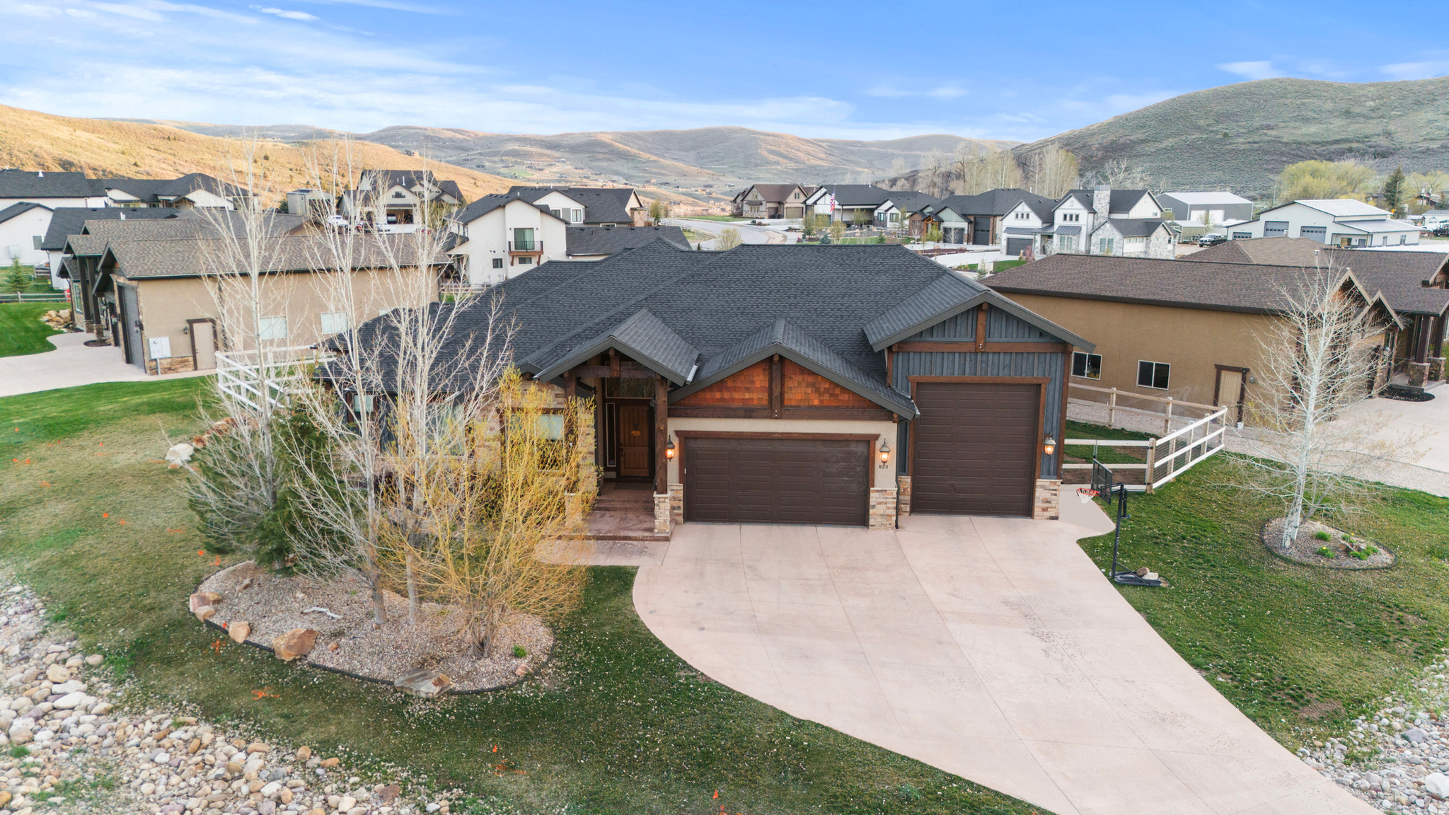 SUMMIT HAVEN - Residential