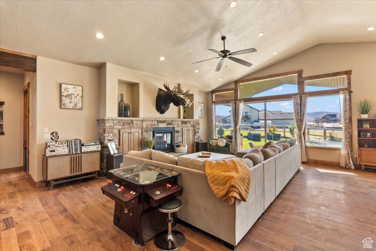 SUMMIT HAVEN - Residential