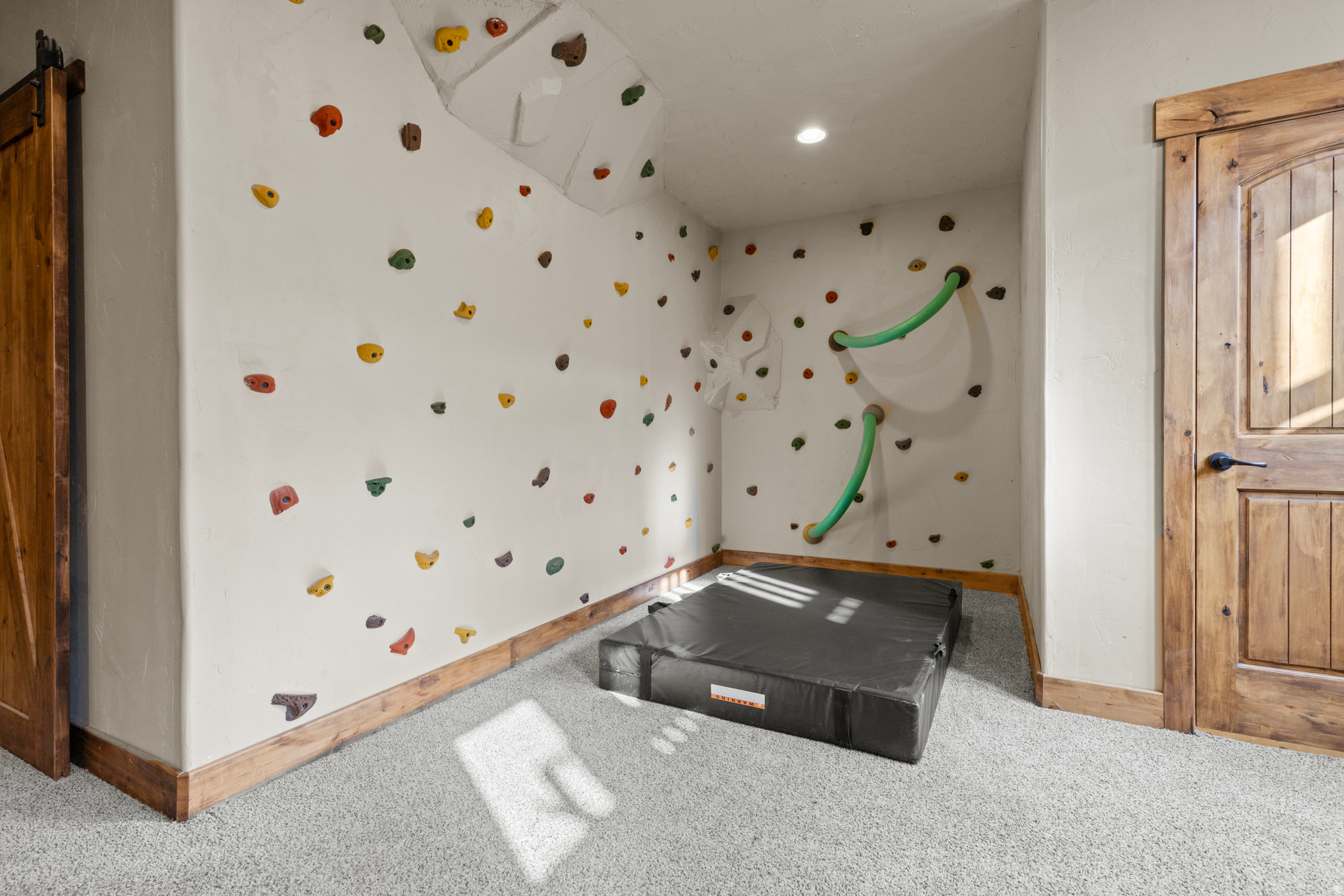SUMMIT HAVEN - Residential