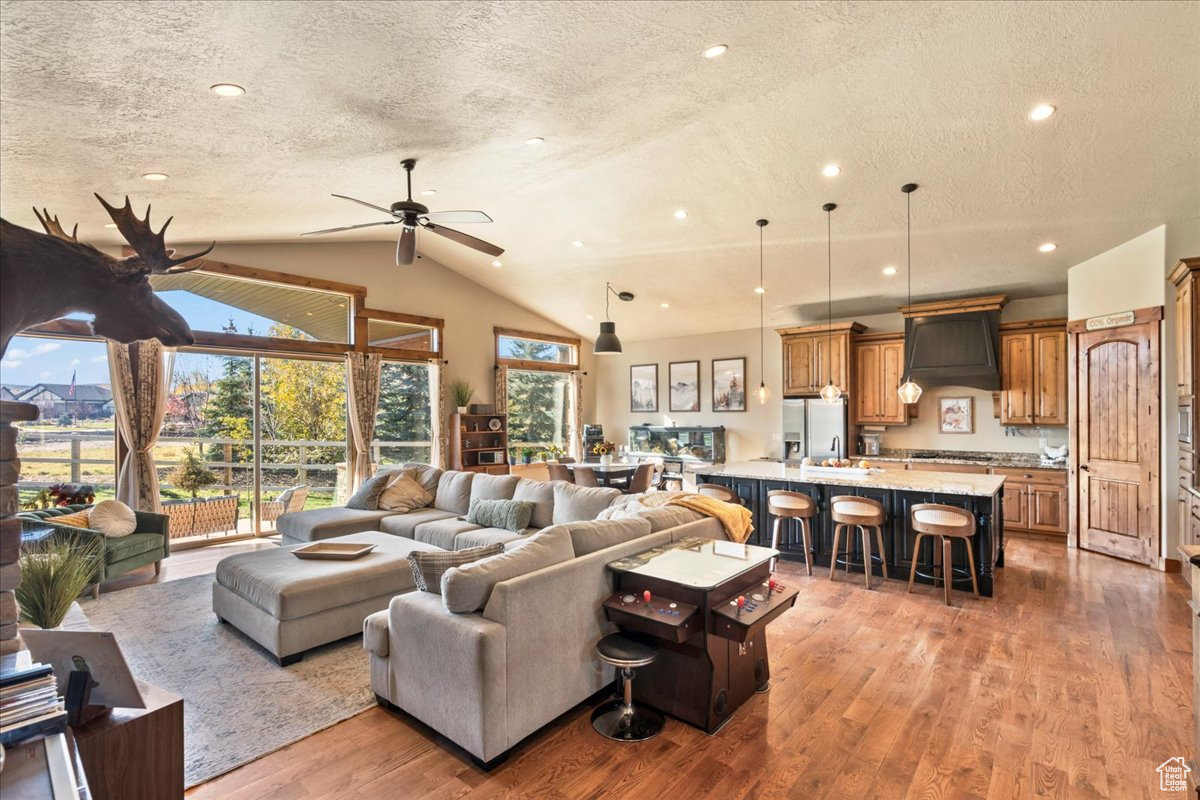 SUMMIT HAVEN - Residential