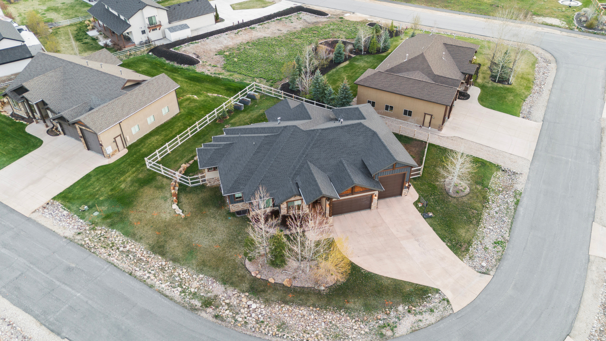 SUMMIT HAVEN - Residential