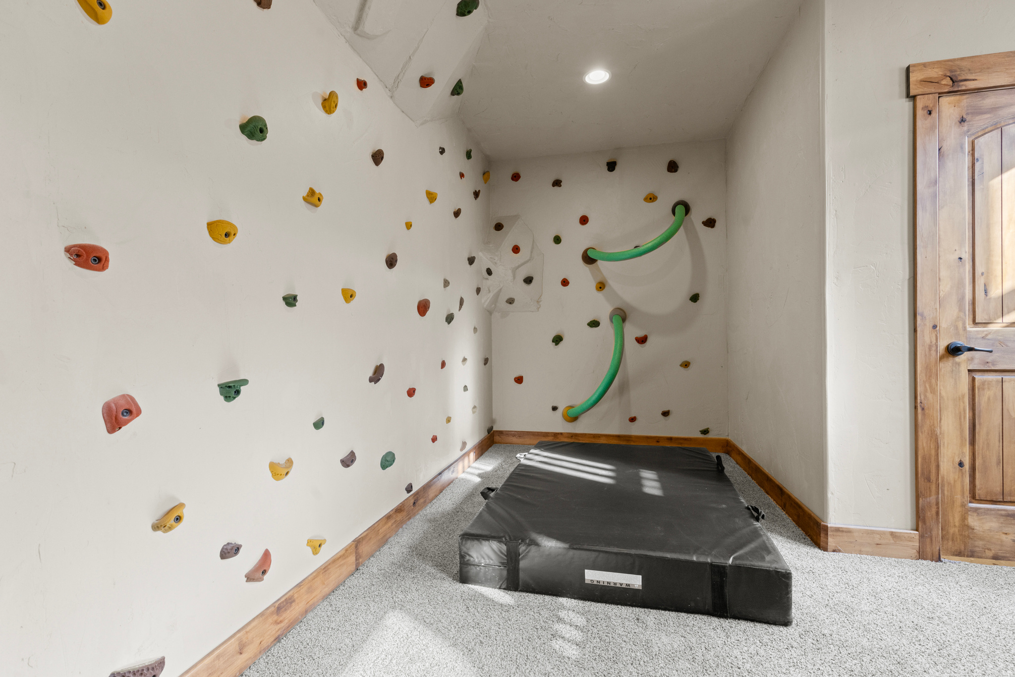 SUMMIT HAVEN - Residential