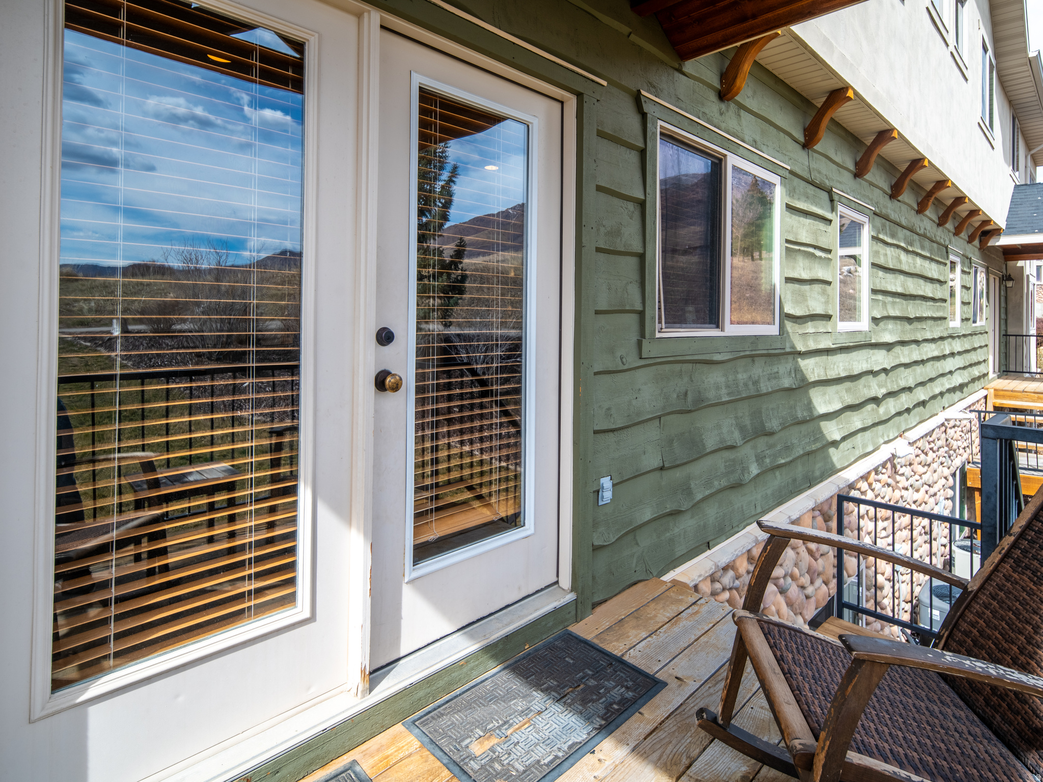 THE CASCADES - Residential