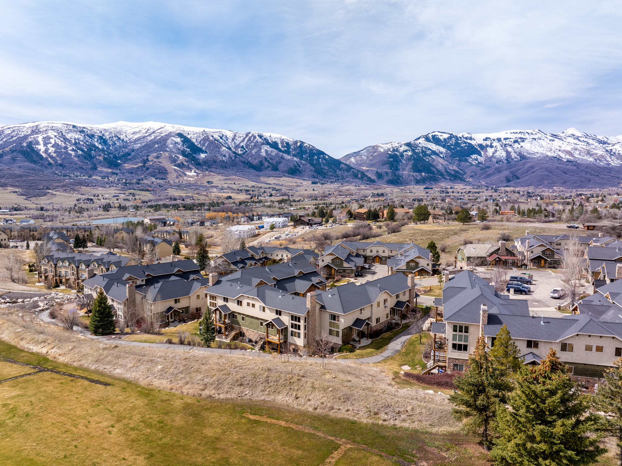 THE CASCADES - Residential