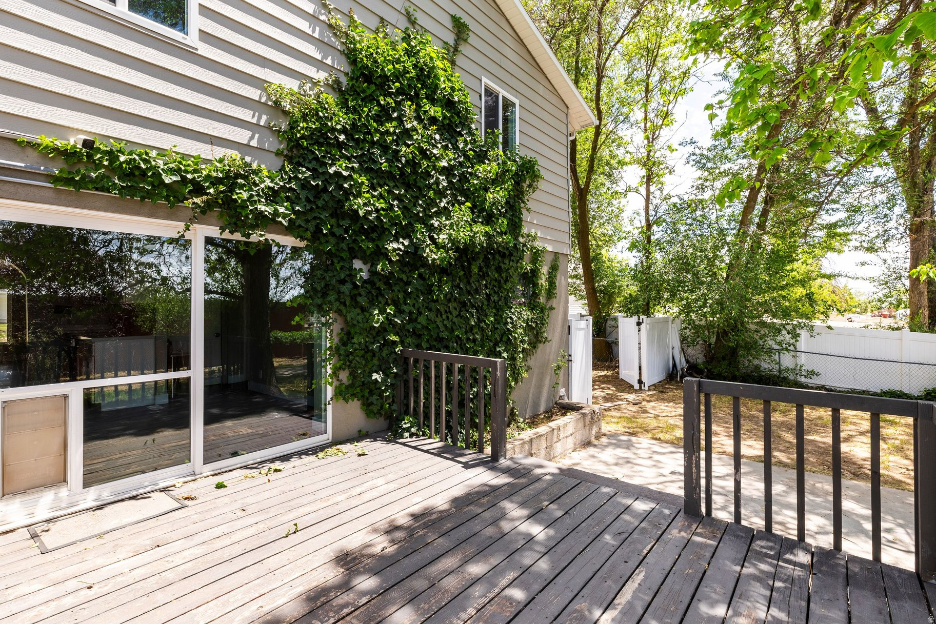 SMITH VILLAGE - Residential