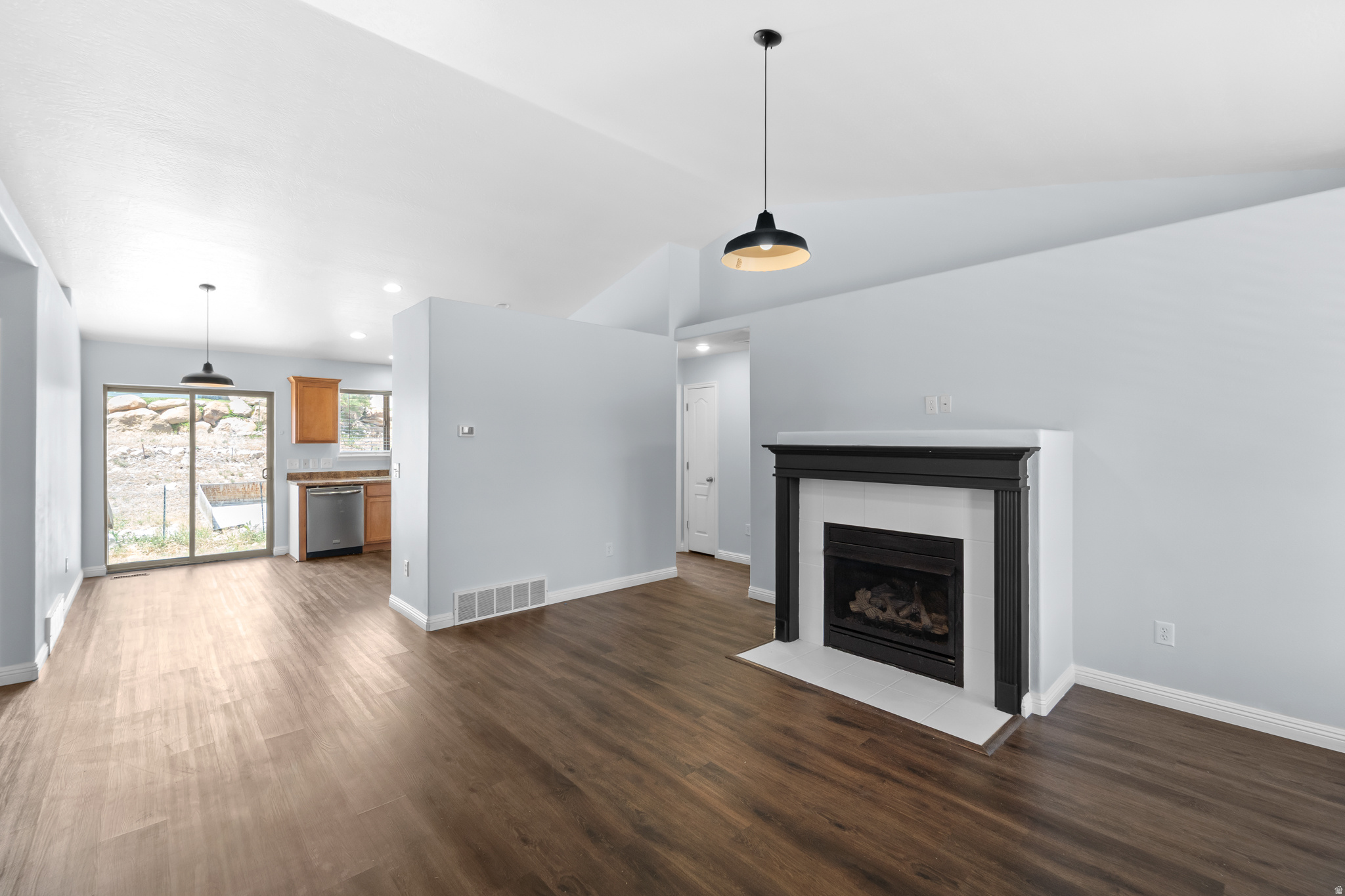 LAKE MOUNTAIN ESTATES - Residential
