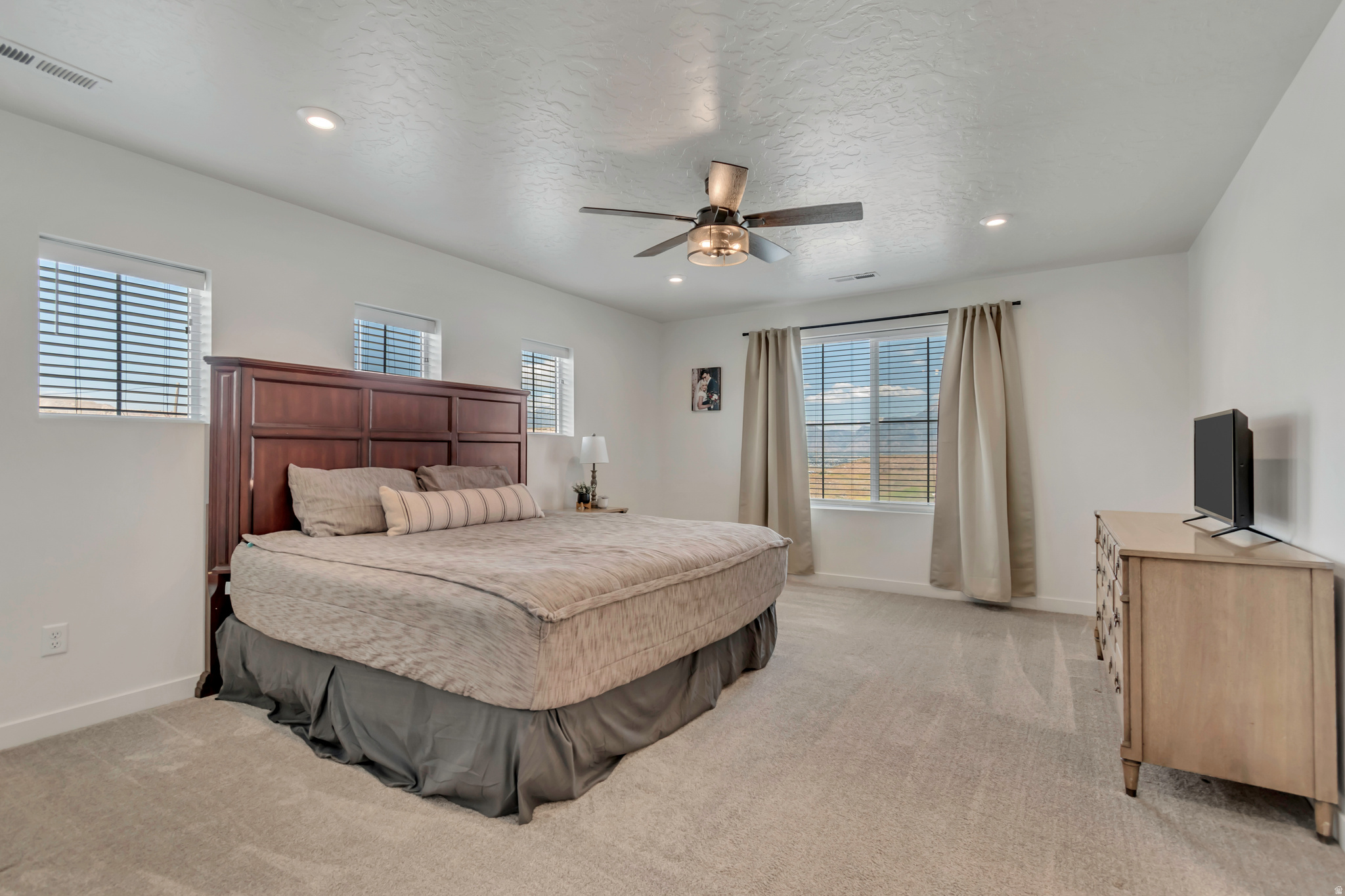 SCENIC MOUNTAIN - Residential