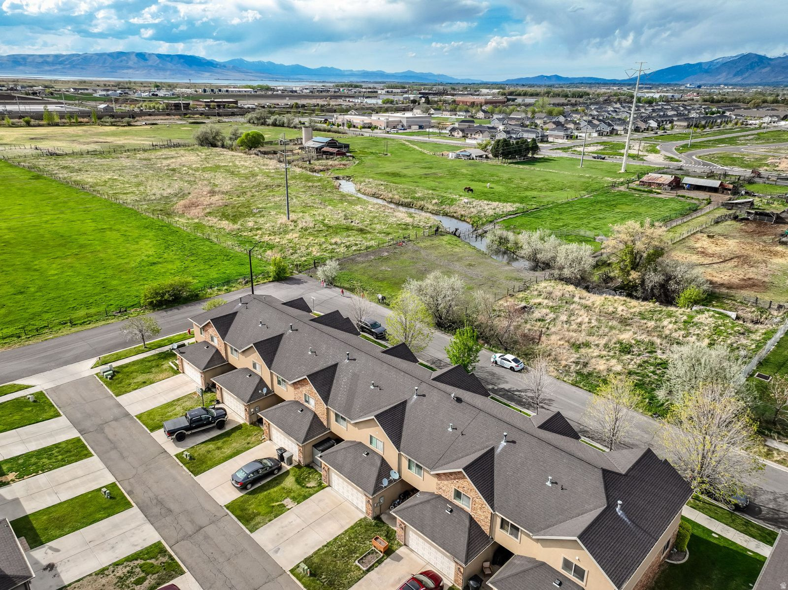 RIVER PARK WEST - Residential