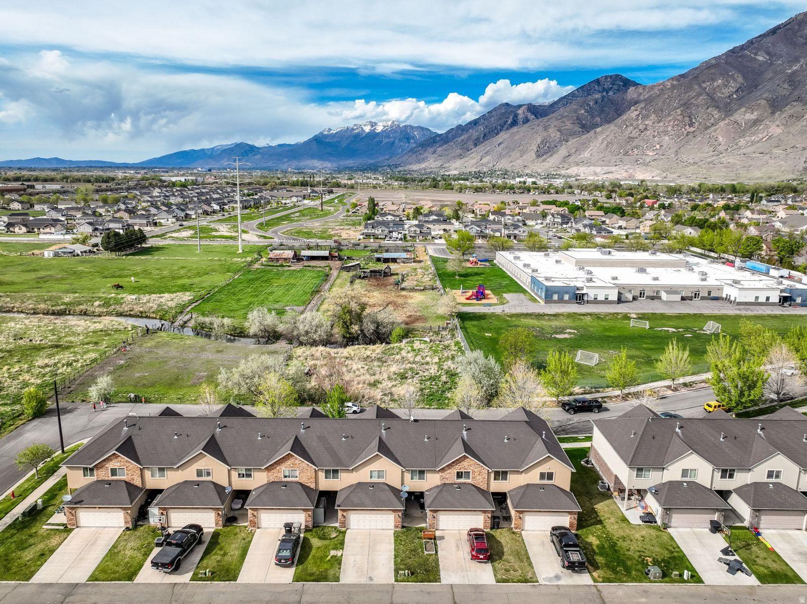 RIVER PARK WEST - Residential