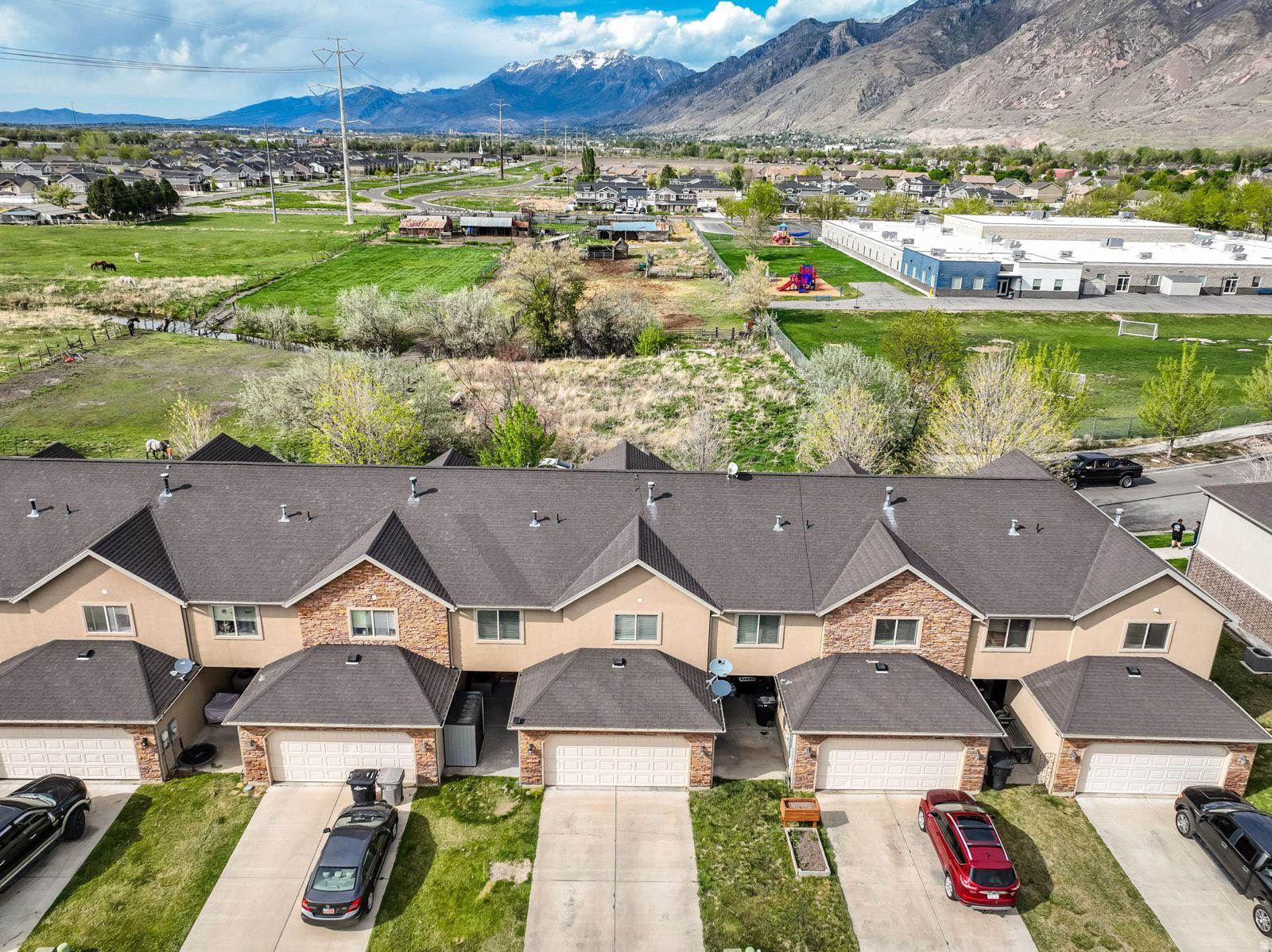 RIVER PARK WEST - Residential