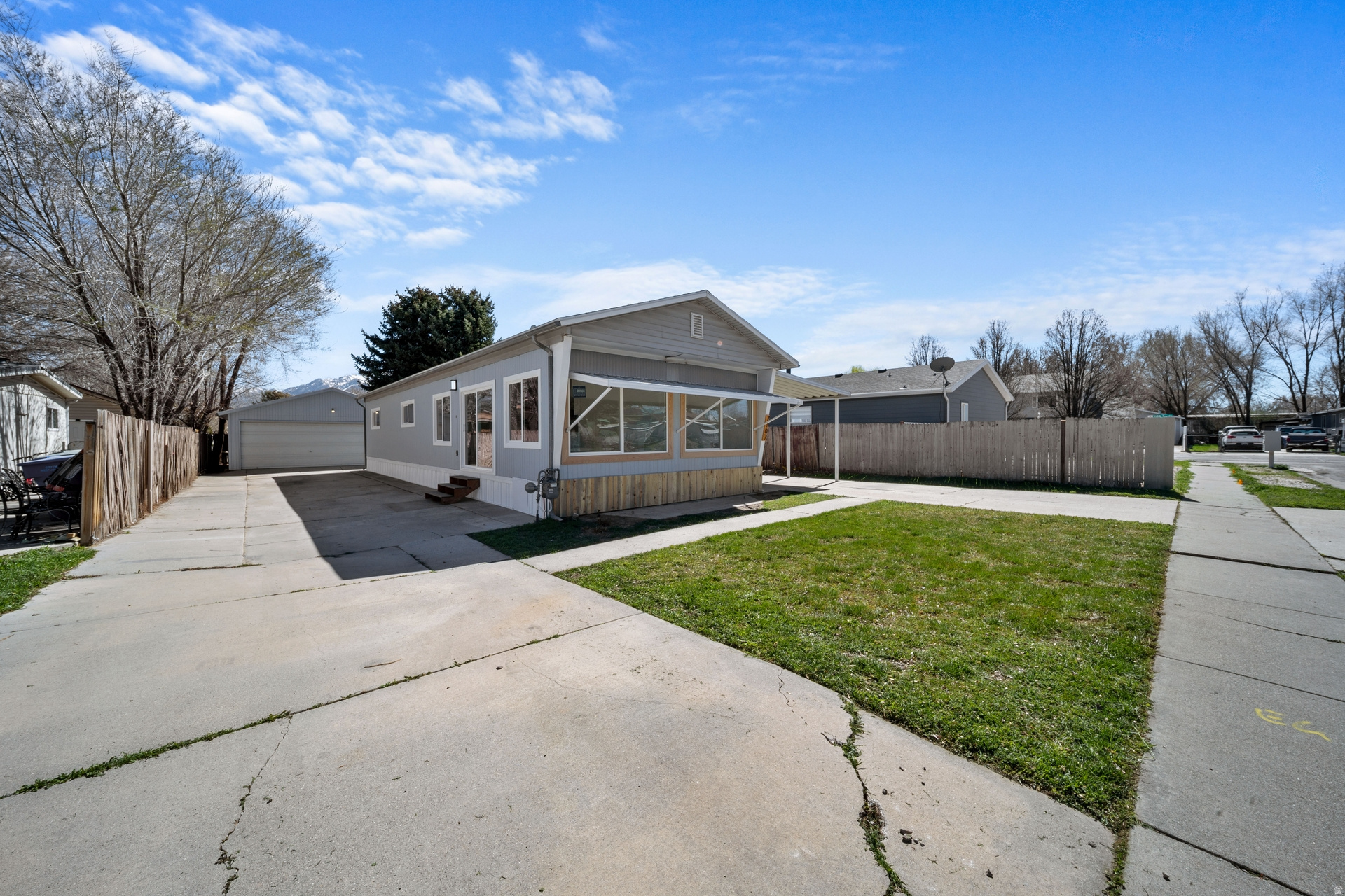 JORDAN MOBILE HOME ESTATES - Residential
