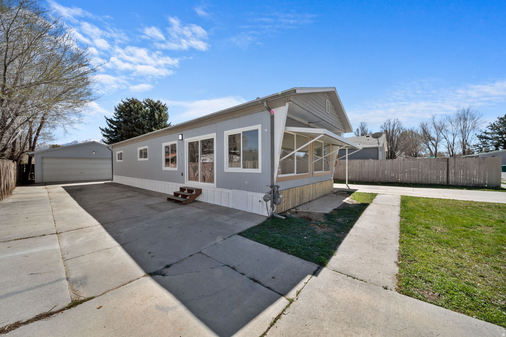 JORDAN MOBILE HOME ESTATES - Residential