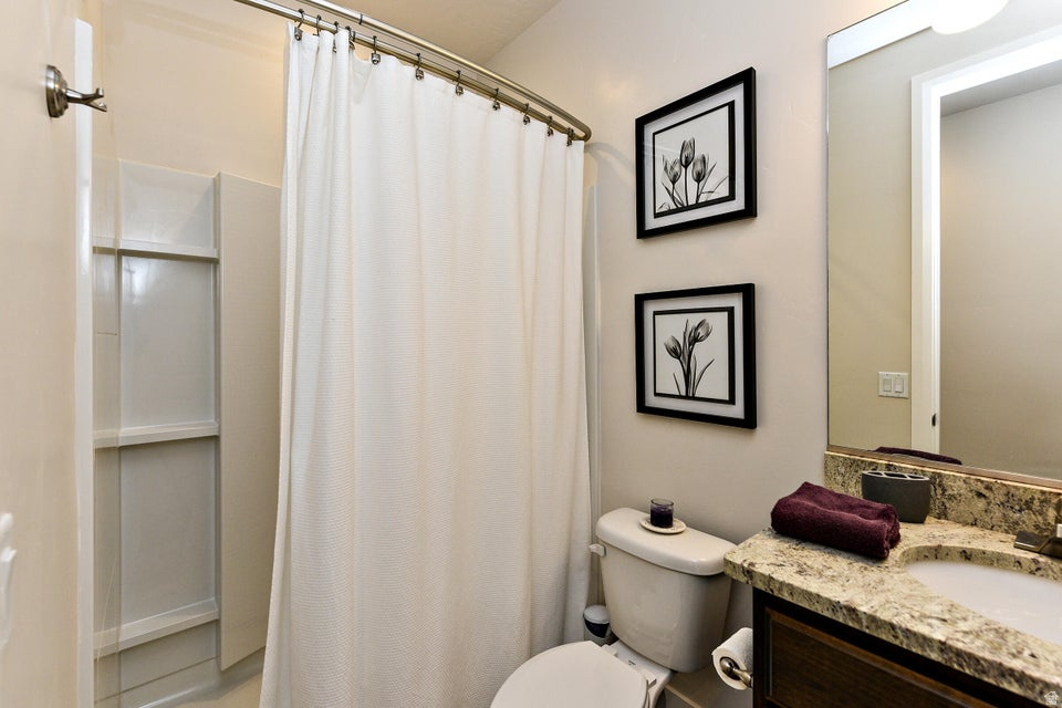 ESCAPES AT THE LEDGES PH 1 - Residential