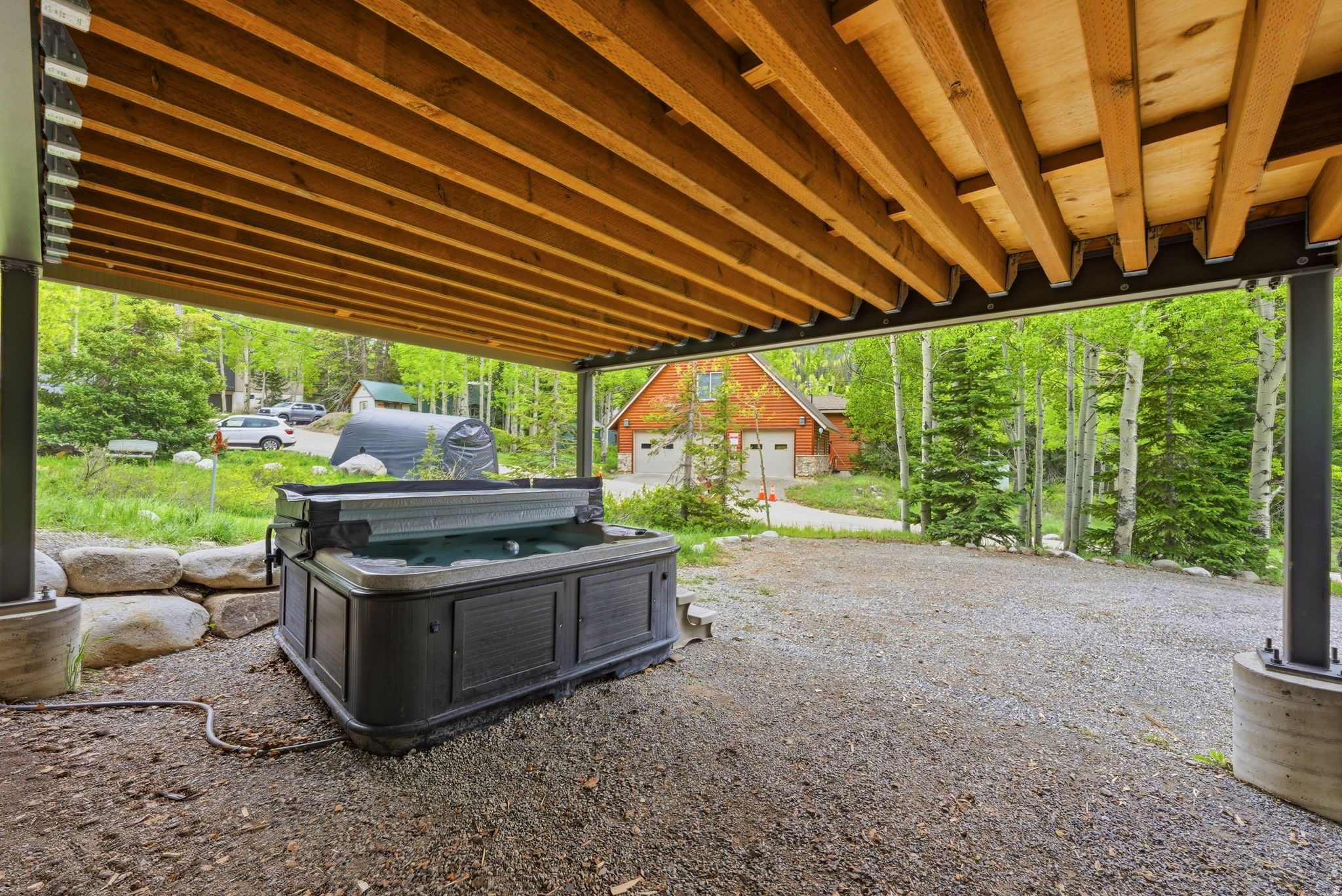 SILVER FORK - Residential