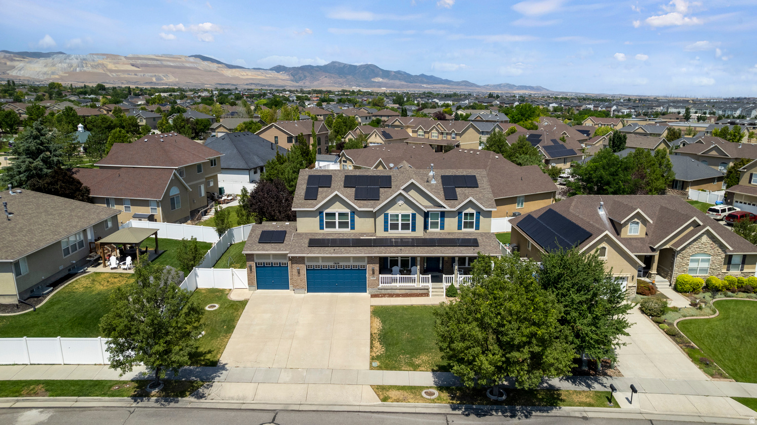 MONARCH MEADOWS - Residential