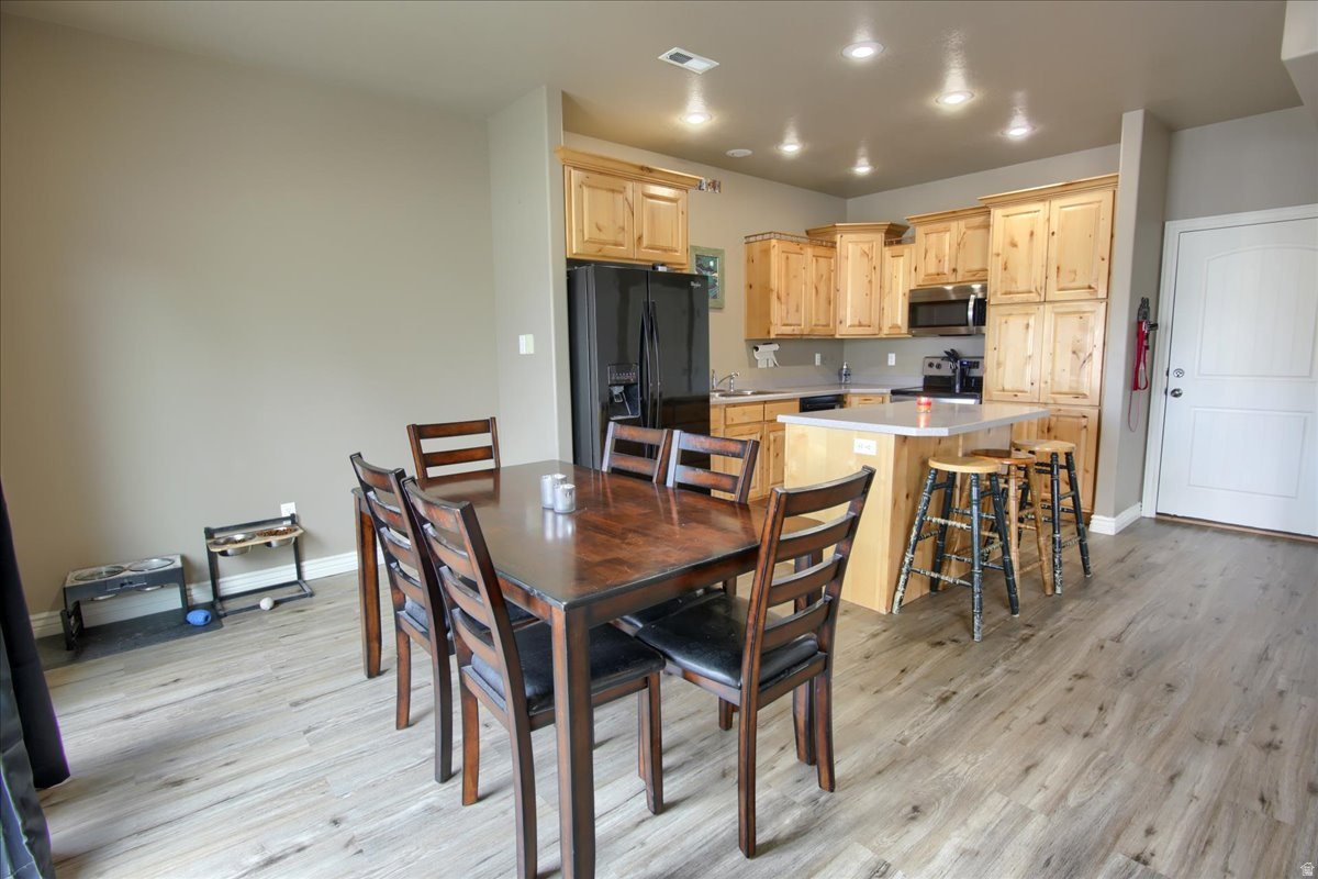 RIVER VALLEY - Residential