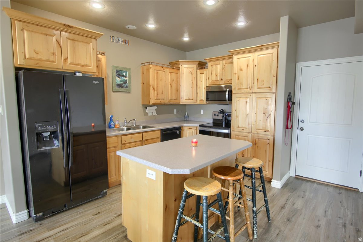 RIVER VALLEY - Residential