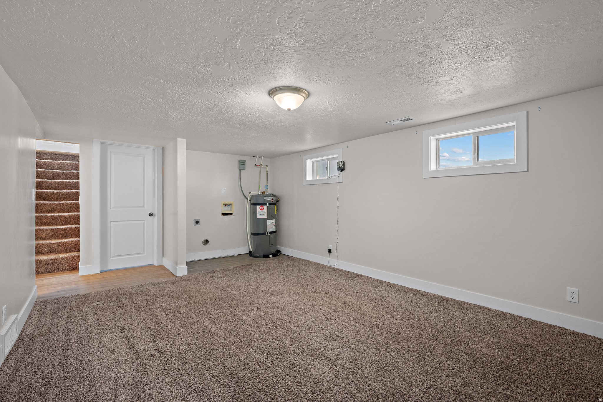 LAKEVIEW MANOR - Residential