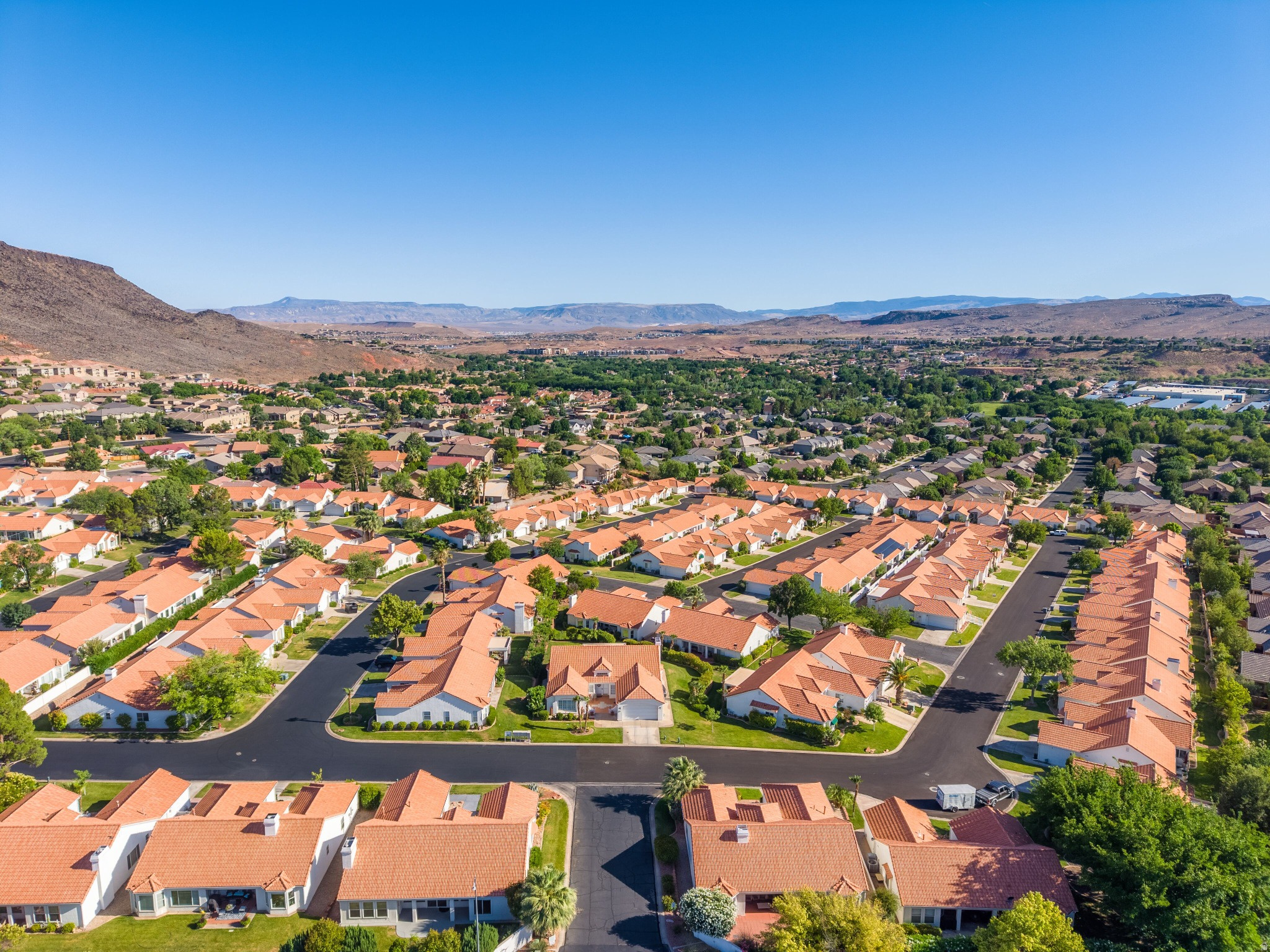 VISTA DELSOL TOWNHOMES - Residential