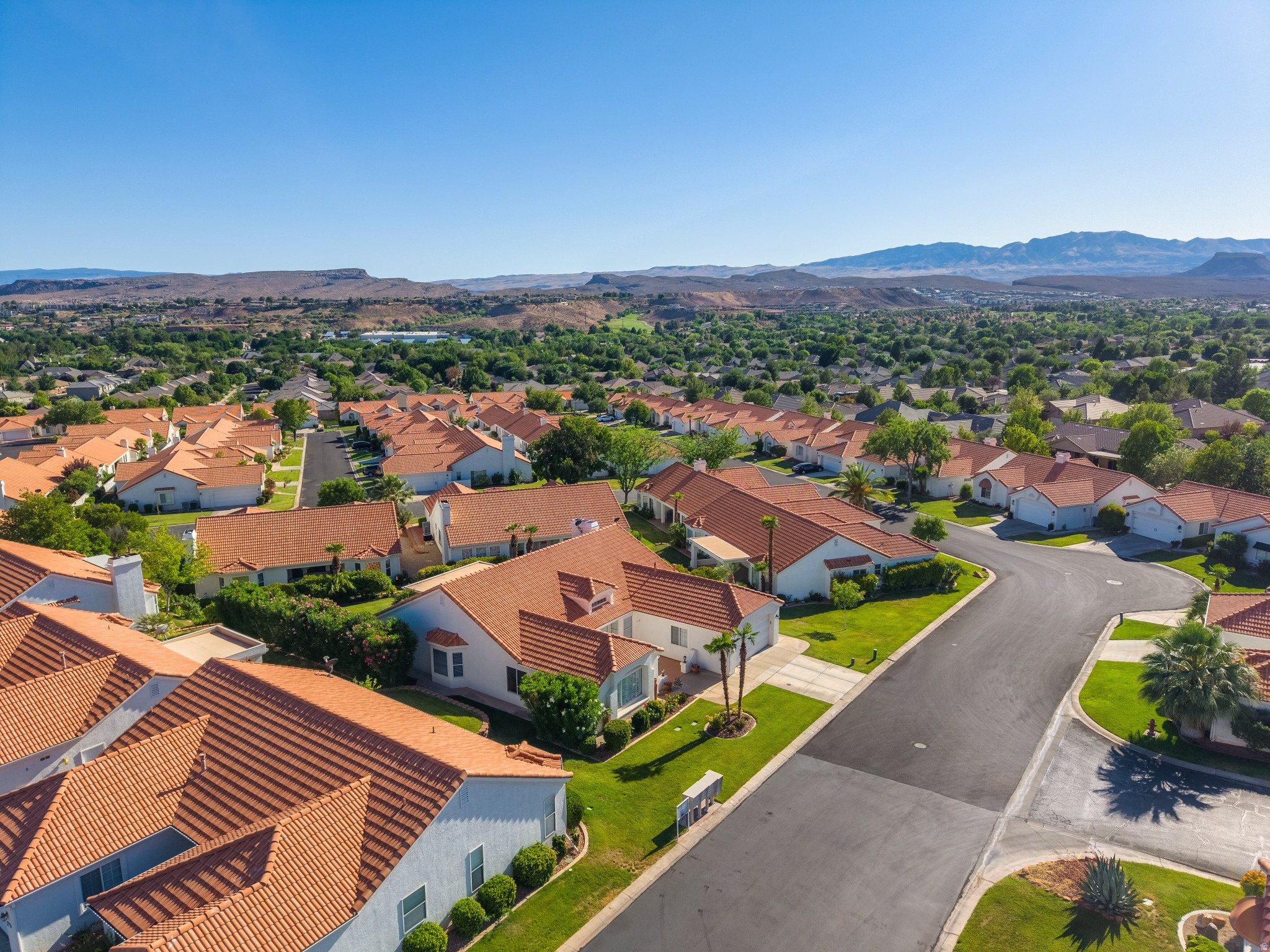 VISTA DELSOL TOWNHOMES - Residential
