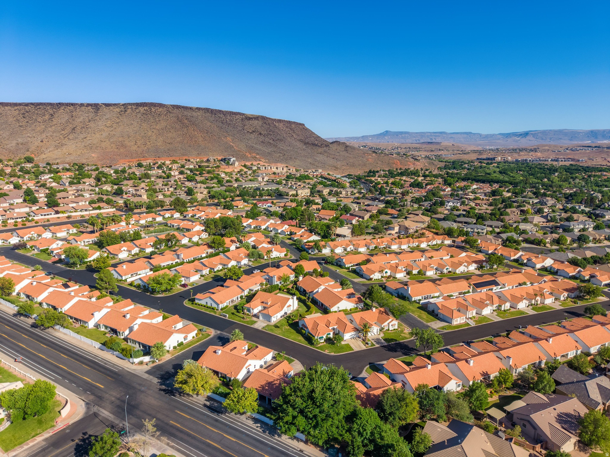 VISTA DELSOL TOWNHOMES - Residential