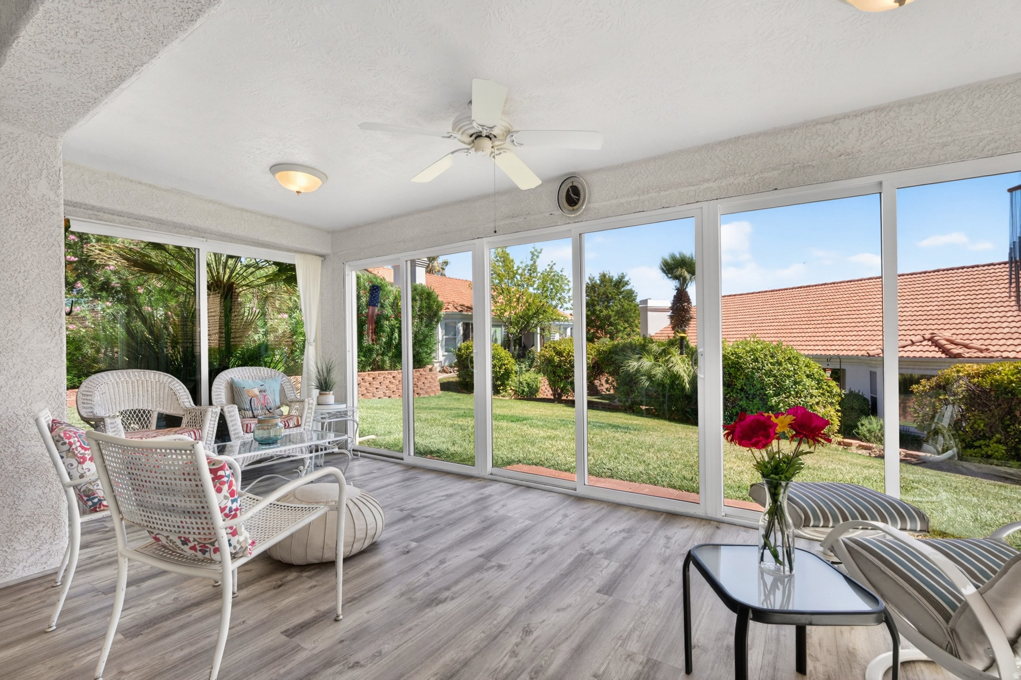VISTA DELSOL TOWNHOMES - Residential