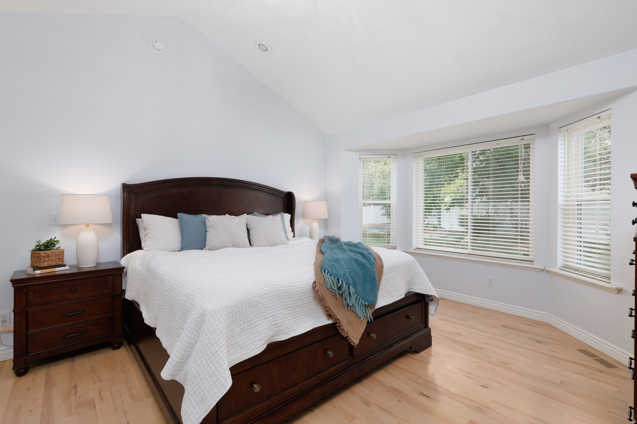 NORTH TEMPLE ESTATES - Residential