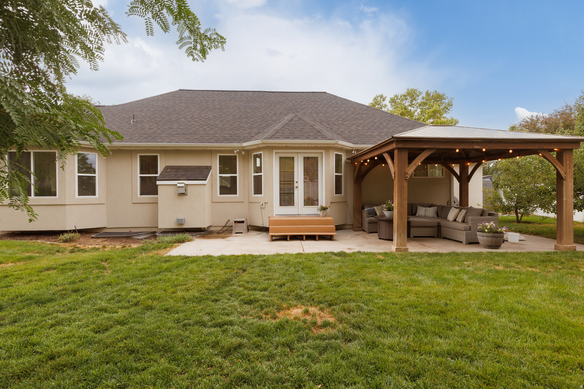 NORTH TEMPLE ESTATES - Residential